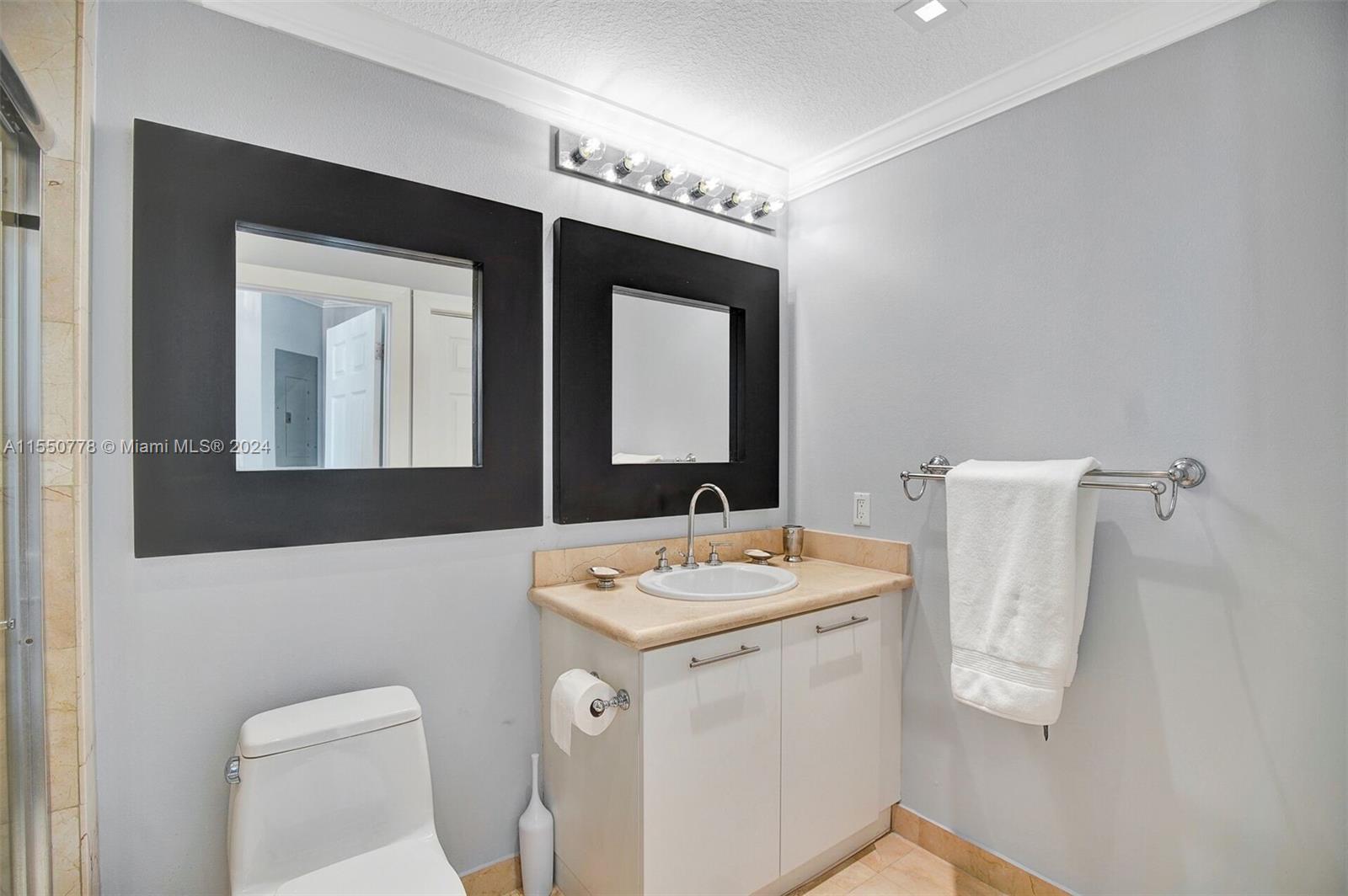 6515 Collins Ave 603, Miami Beach, Florida 33141, 2 Bedrooms Bedrooms, ,2 BathroomsBathrooms,Residentiallease,For Rent,6515 Collins Ave 603,A11550778