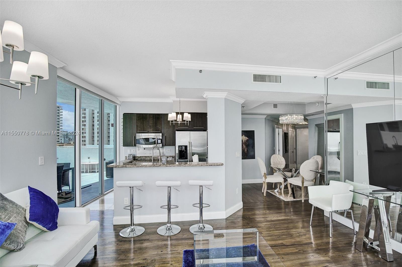 6515 Collins Ave 603, Miami Beach, Florida 33141, 2 Bedrooms Bedrooms, ,2 BathroomsBathrooms,Residentiallease,For Rent,6515 Collins Ave 603,A11550778