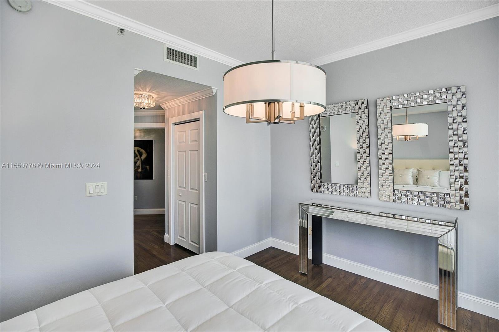 6515 Collins Ave 603, Miami Beach, Florida 33141, 2 Bedrooms Bedrooms, ,2 BathroomsBathrooms,Residentiallease,For Rent,6515 Collins Ave 603,A11550778