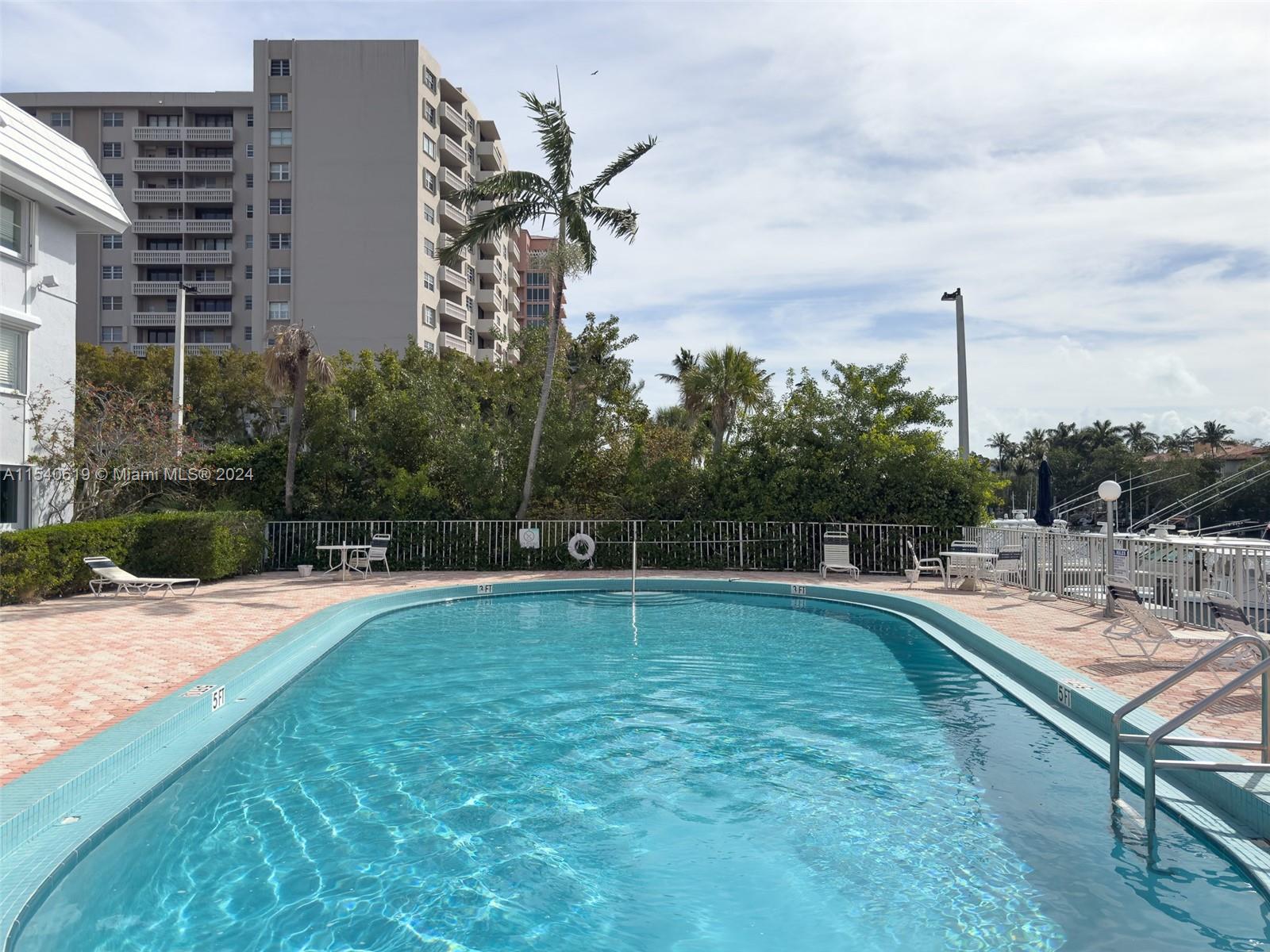 100 Edgewater Dr 205, Coral Gables, Florida 33133, 1 Bedroom Bedrooms, ,1 BathroomBathrooms,Residentiallease,For Rent,100 Edgewater Dr 205,A11540619