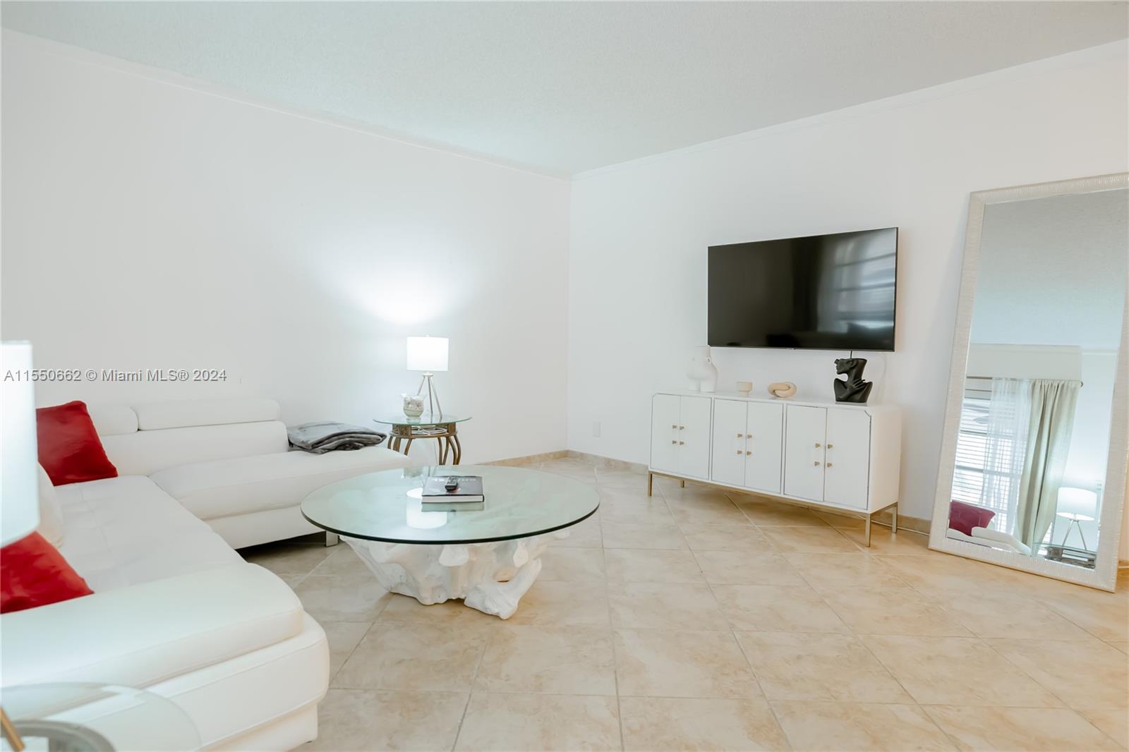 651 Pine Dr 105, Pompano Beach, Florida 33060, 2 Bedrooms Bedrooms, ,2 BathroomsBathrooms,Residentiallease,For Rent,651 Pine Dr 105,A11550662