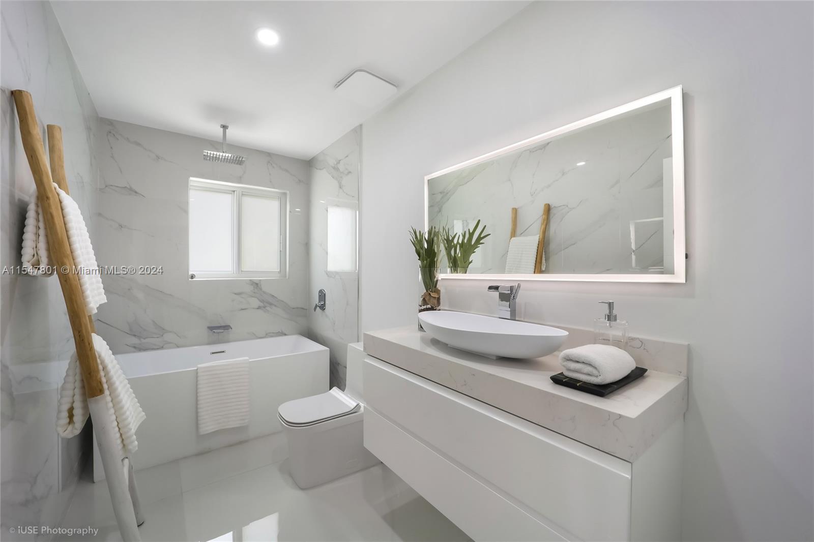 4730 Bay Point Rd, Miami, Florida 33137, 4 Bedrooms Bedrooms, ,4 BathroomsBathrooms,Residential,For Sale,4730 Bay Point Rd,A11547801