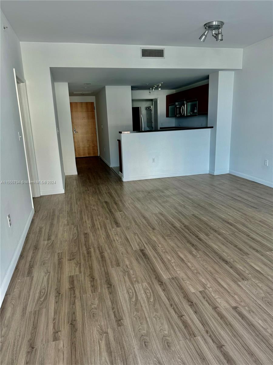 244 Biscayne Blvd 606, Miami, Florida 33132, 1 Bedroom Bedrooms, ,1 BathroomBathrooms,Residential,For Sale,244 Biscayne Blvd 606,A11550794