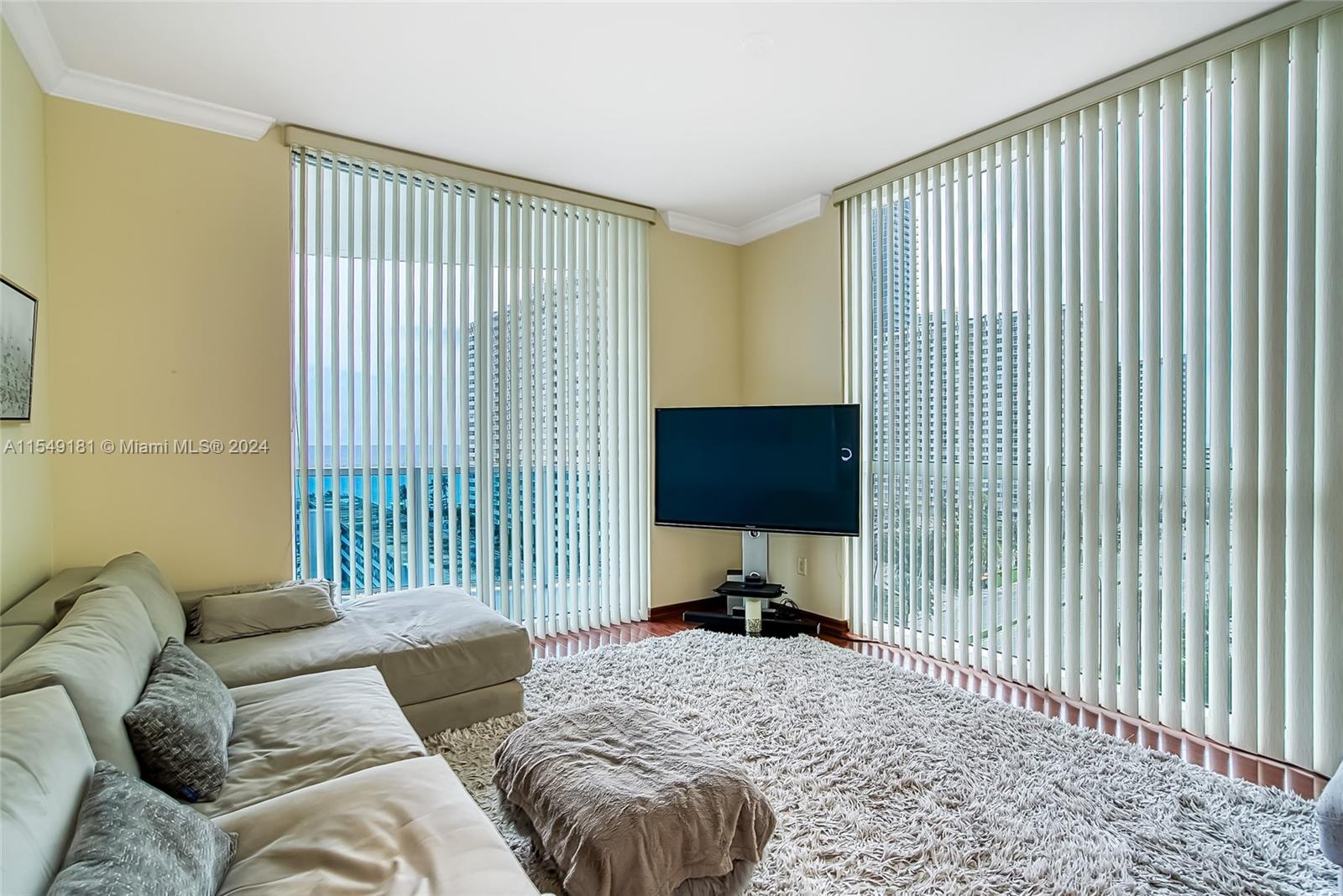 1945 S Ocean Dr 901, Hallandale Beach, Florida 33009, 3 Bedrooms Bedrooms, ,3 BathroomsBathrooms,Residential,For Sale,1945 S Ocean Dr 901,A11549181