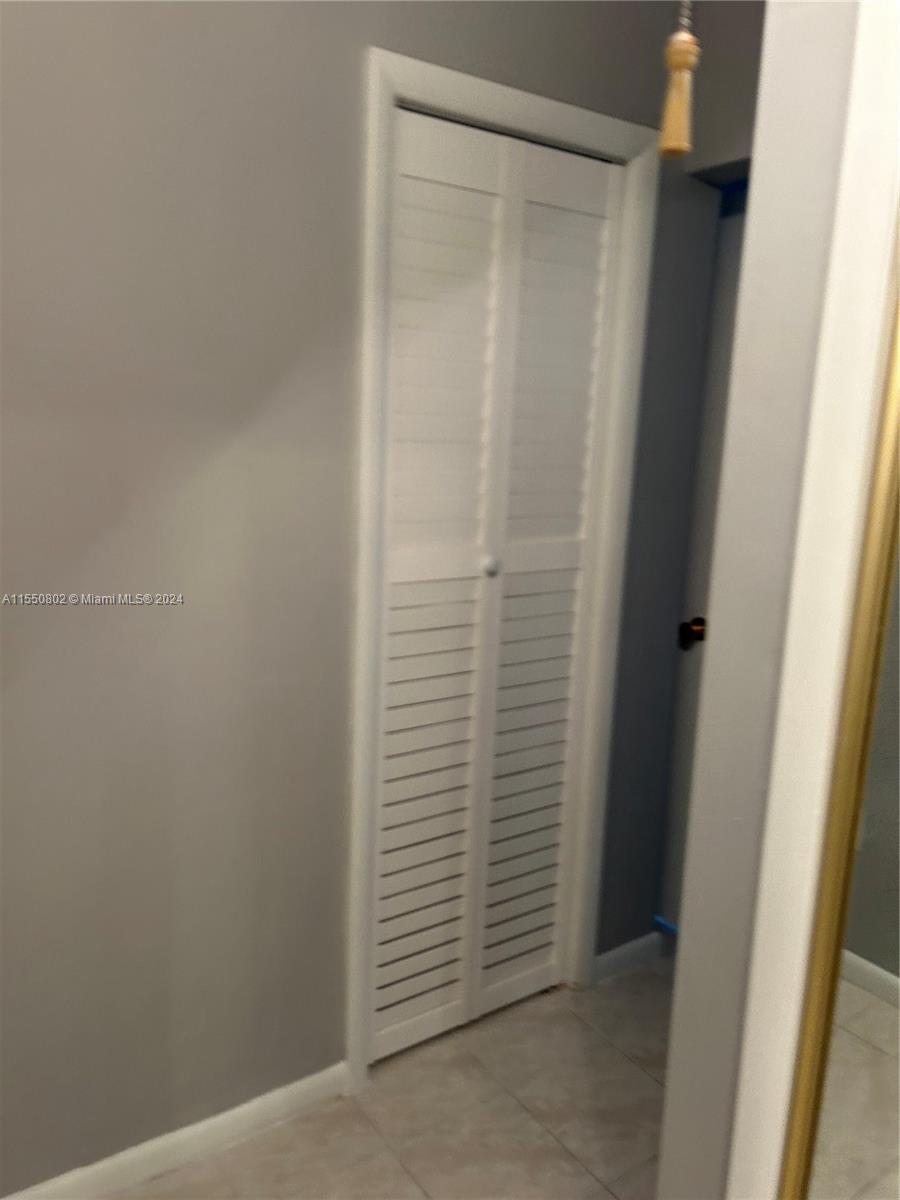 215 SE 3rd Ave 304D, Hallandale Beach, Florida 33009, 1 Bedroom Bedrooms, ,1 BathroomBathrooms,Residential,For Sale,215 SE 3rd Ave 304D,A11550802