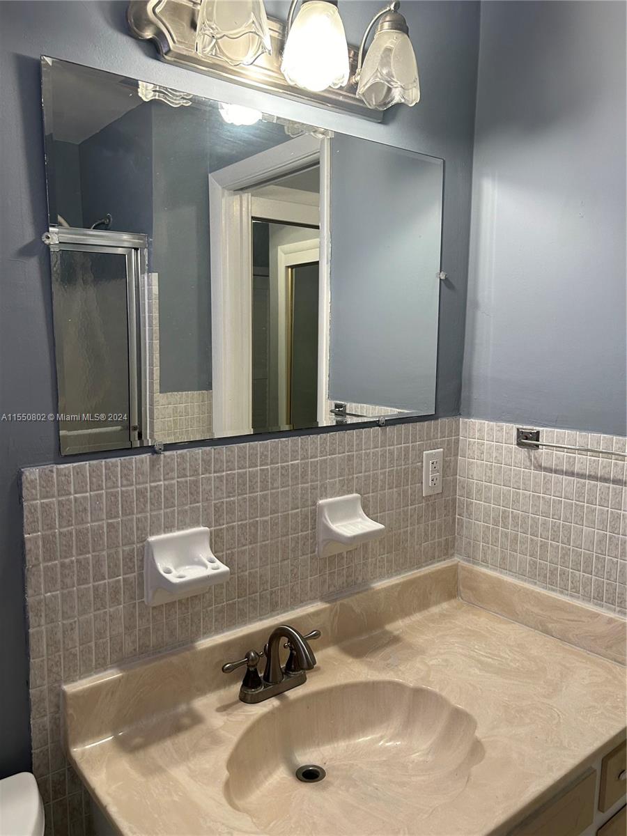215 SE 3rd Ave 304D, Hallandale Beach, Florida 33009, 1 Bedroom Bedrooms, ,1 BathroomBathrooms,Residential,For Sale,215 SE 3rd Ave 304D,A11550802