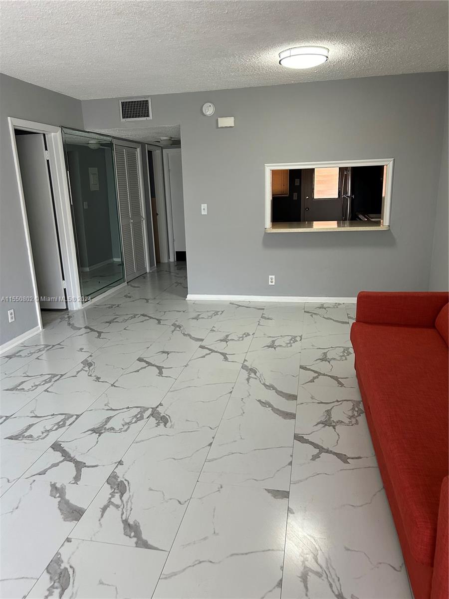 215 SE 3rd Ave 304D, Hallandale Beach, Florida 33009, 1 Bedroom Bedrooms, ,1 BathroomBathrooms,Residential,For Sale,215 SE 3rd Ave 304D,A11550802