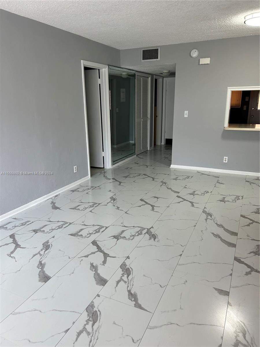 215 SE 3rd Ave 304D, Hallandale Beach, Florida 33009, 1 Bedroom Bedrooms, ,1 BathroomBathrooms,Residential,For Sale,215 SE 3rd Ave 304D,A11550802