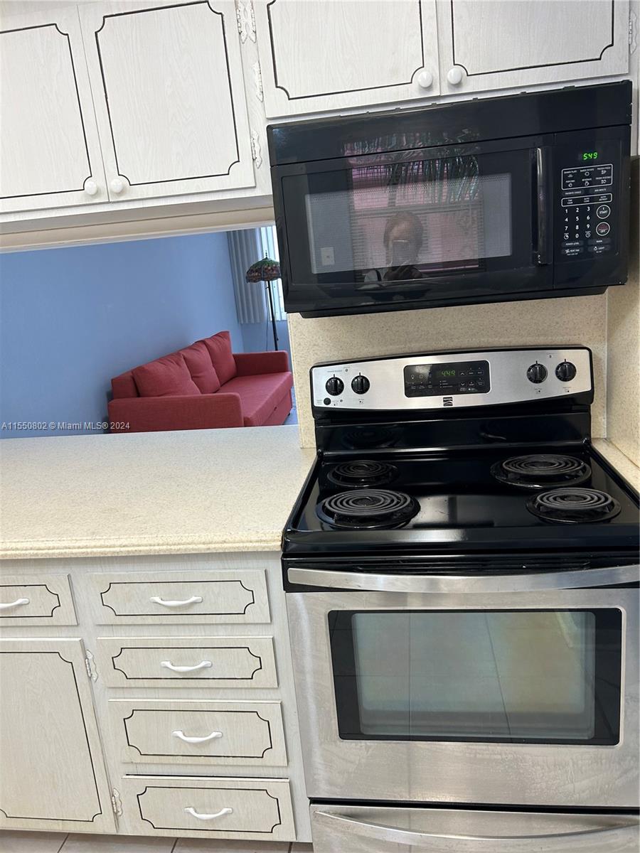 215 SE 3rd Ave 304D, Hallandale Beach, Florida 33009, 1 Bedroom Bedrooms, ,1 BathroomBathrooms,Residential,For Sale,215 SE 3rd Ave 304D,A11550802