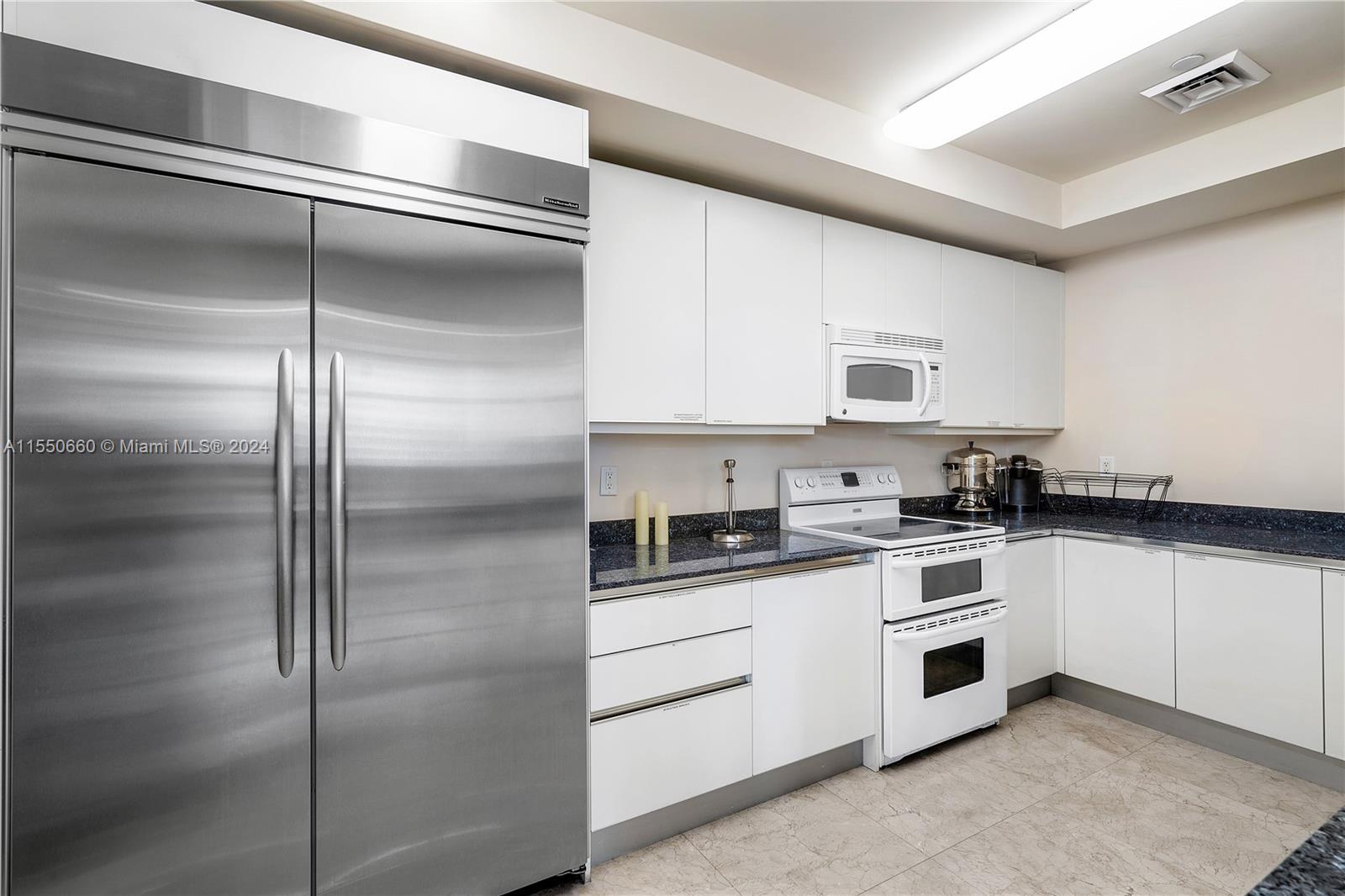 2845 NE 9th St 706, Fort Lauderdale, Florida 33304, 3 Bedrooms Bedrooms, ,4 BathroomsBathrooms,Residential,For Sale,2845 NE 9th St 706,A11550660