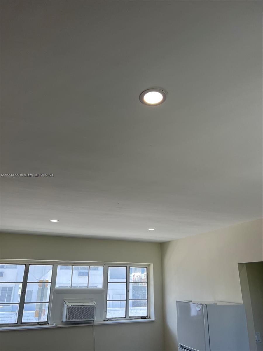 321 83rd St 2A, Miami Beach, Florida 33141, ,1 BathroomBathrooms,Residentiallease,For Rent,321 83rd St 2A,A11550822