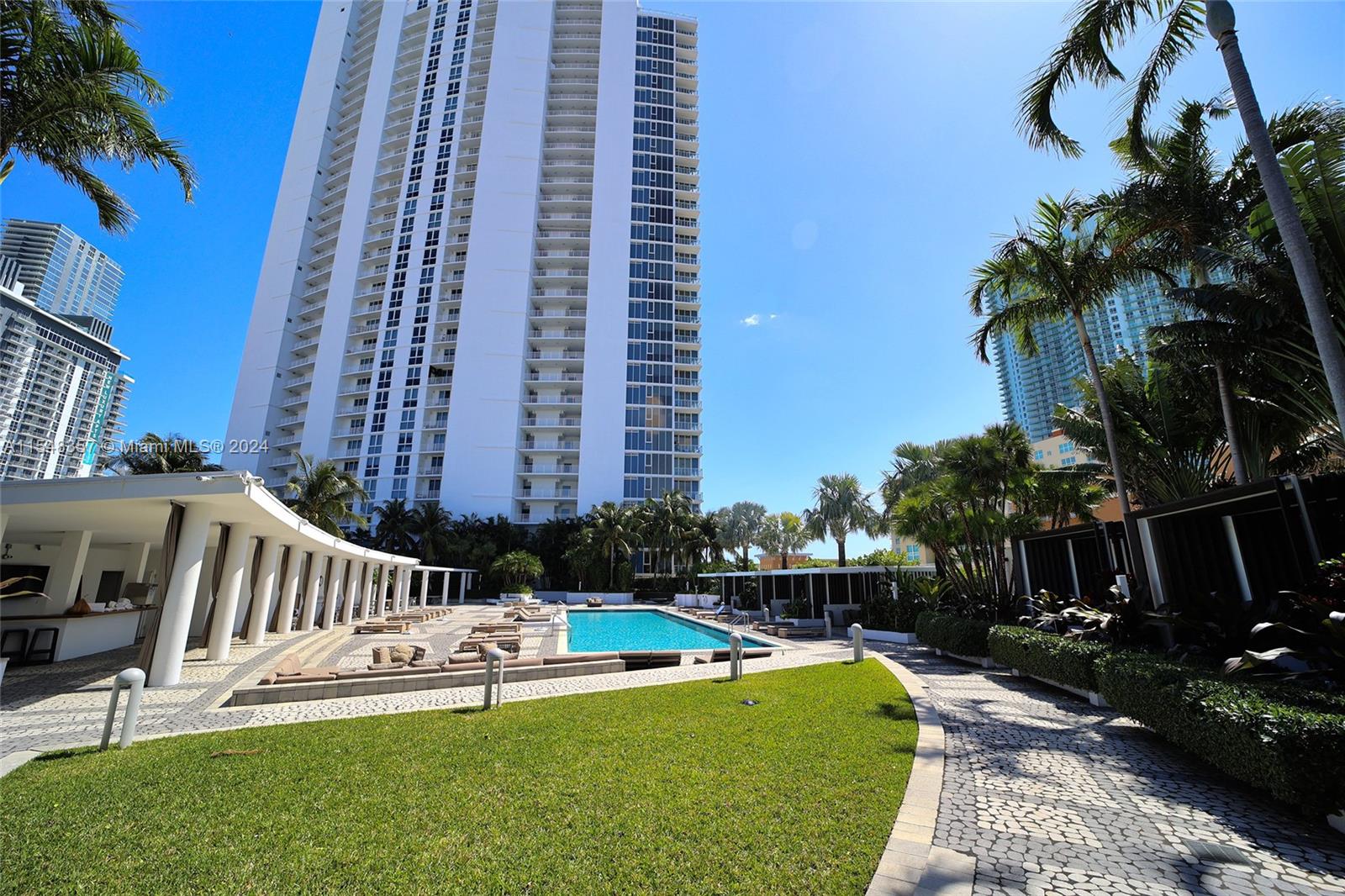 2020 N Bayshore Dr 1604, Miami, Florida 33137, 2 Bedrooms Bedrooms, ,2 BathroomsBathrooms,Residential,For Sale,2020 N Bayshore Dr 1604,A11548357