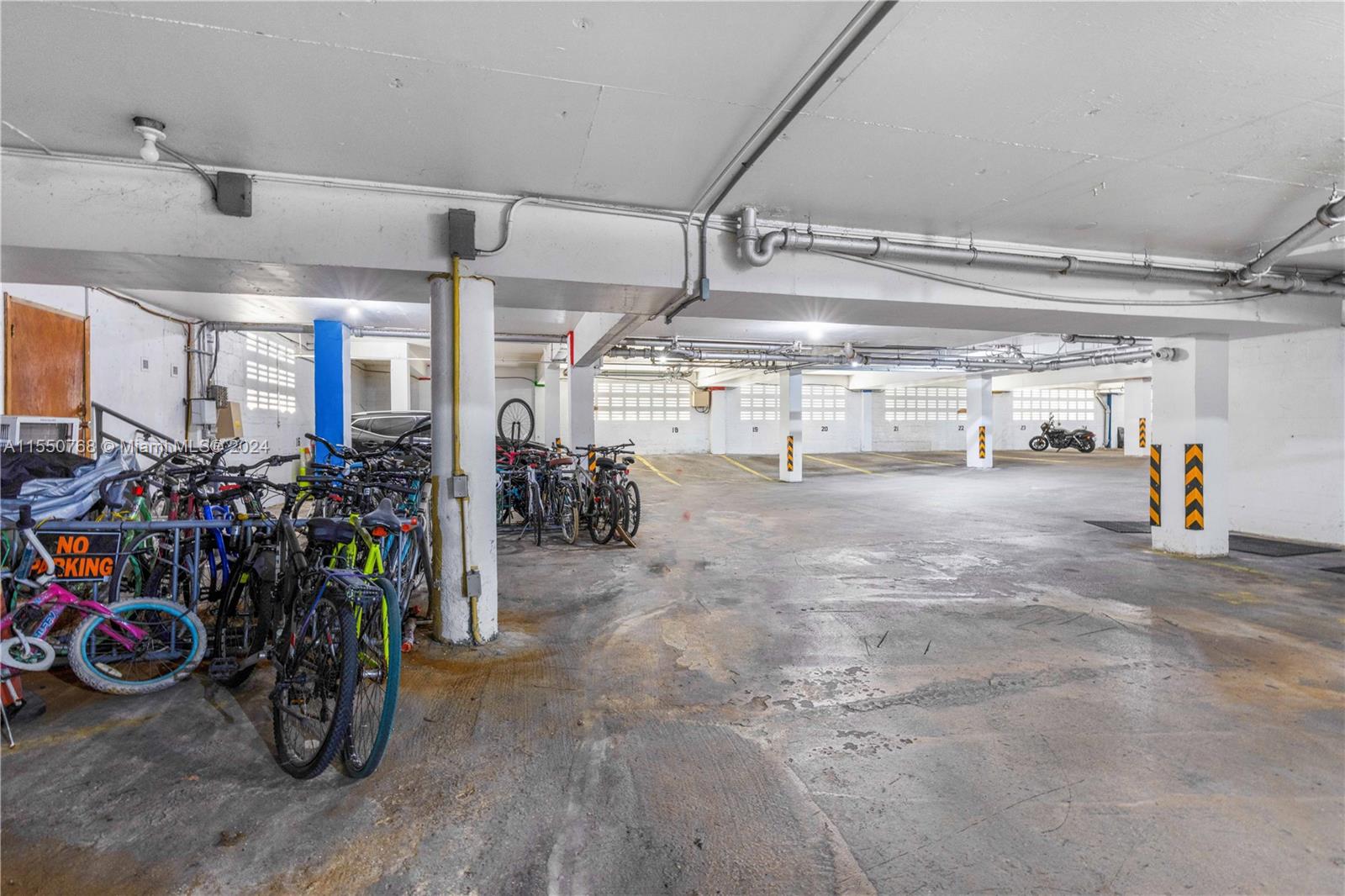 6484 Indian Creek Dr 129, Miami Beach, Florida 33141, ,1 BathroomBathrooms,Residential,For Sale,6484 Indian Creek Dr 129,A11550768