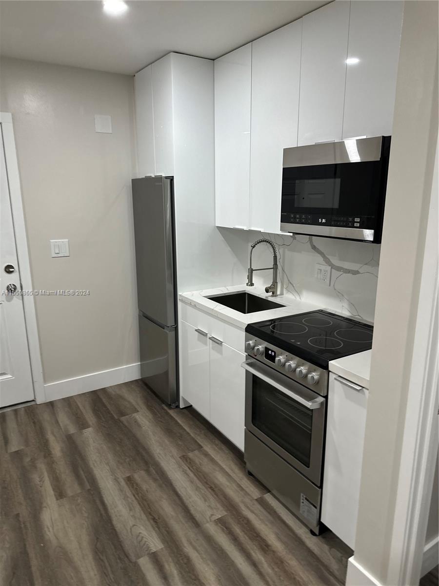 Fort Lauderdale, Florida 33301, 1 Bedroom Bedrooms, ,1 BathroomBathrooms,Residentiallease,For Rent,A11550865