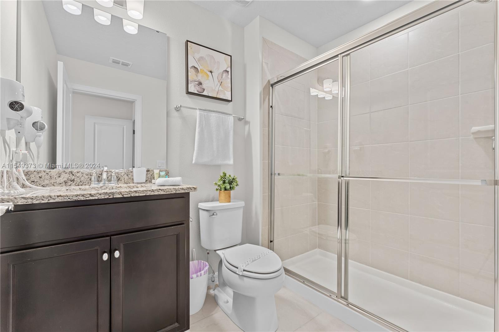 917 Paradise, Davenport, FL, 33897 United States, 5 Bedrooms Bedrooms, ,4 BathroomsBathrooms,Residential,For Sale,Paradise,A11549373