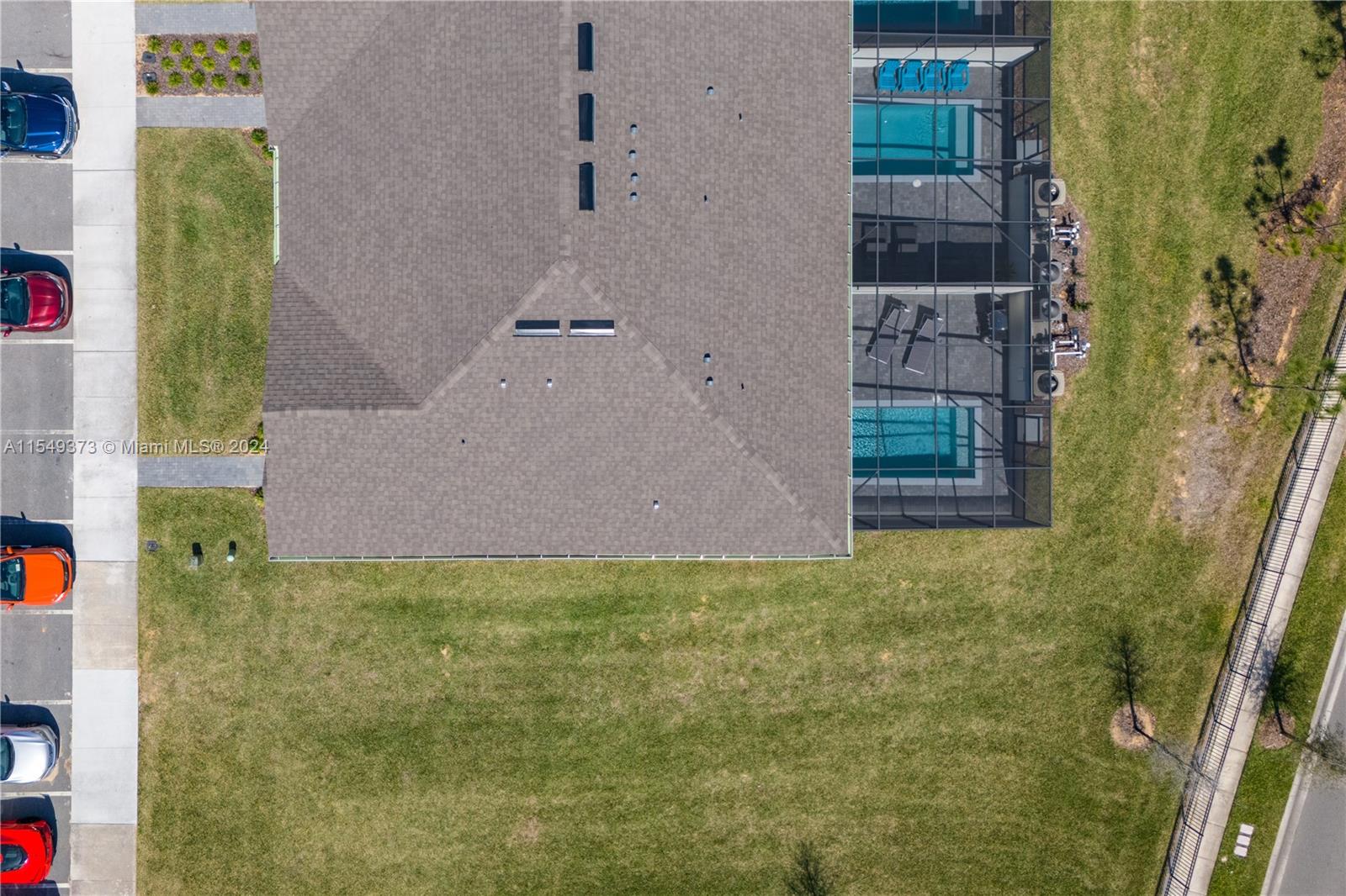 917 Paradise, Davenport, FL, 33897 United States, 5 Bedrooms Bedrooms, ,4 BathroomsBathrooms,Residential,For Sale,Paradise,A11549373