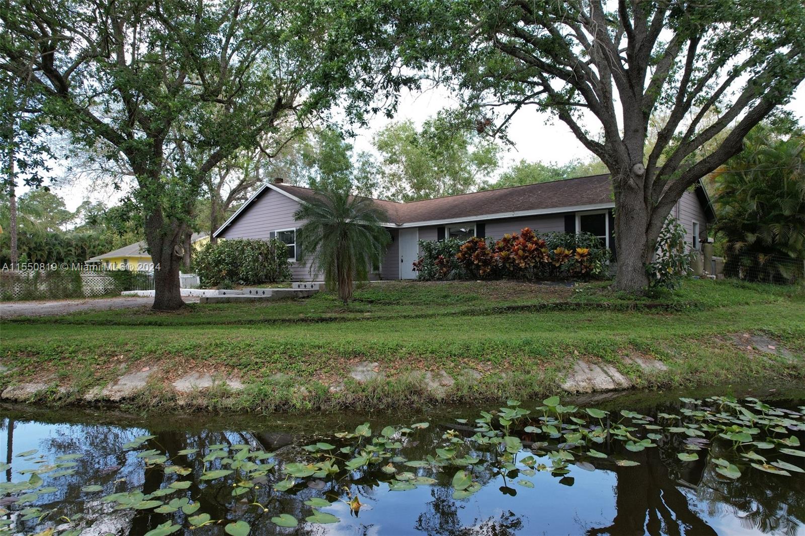 11575 150th Ct N, Jupiter, FL, 33478 United States, 3 Bedrooms Bedrooms, ,2 BathroomsBathrooms,Residential,For Sale,150th Ct N,A11550819