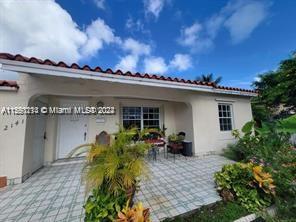 2141 Biarritz Dr 4, Miami Beach, Florida 33141, 1 Bedroom Bedrooms, ,1 BathroomBathrooms,Residentiallease,For Rent,2141 Biarritz Dr 4,A11550213