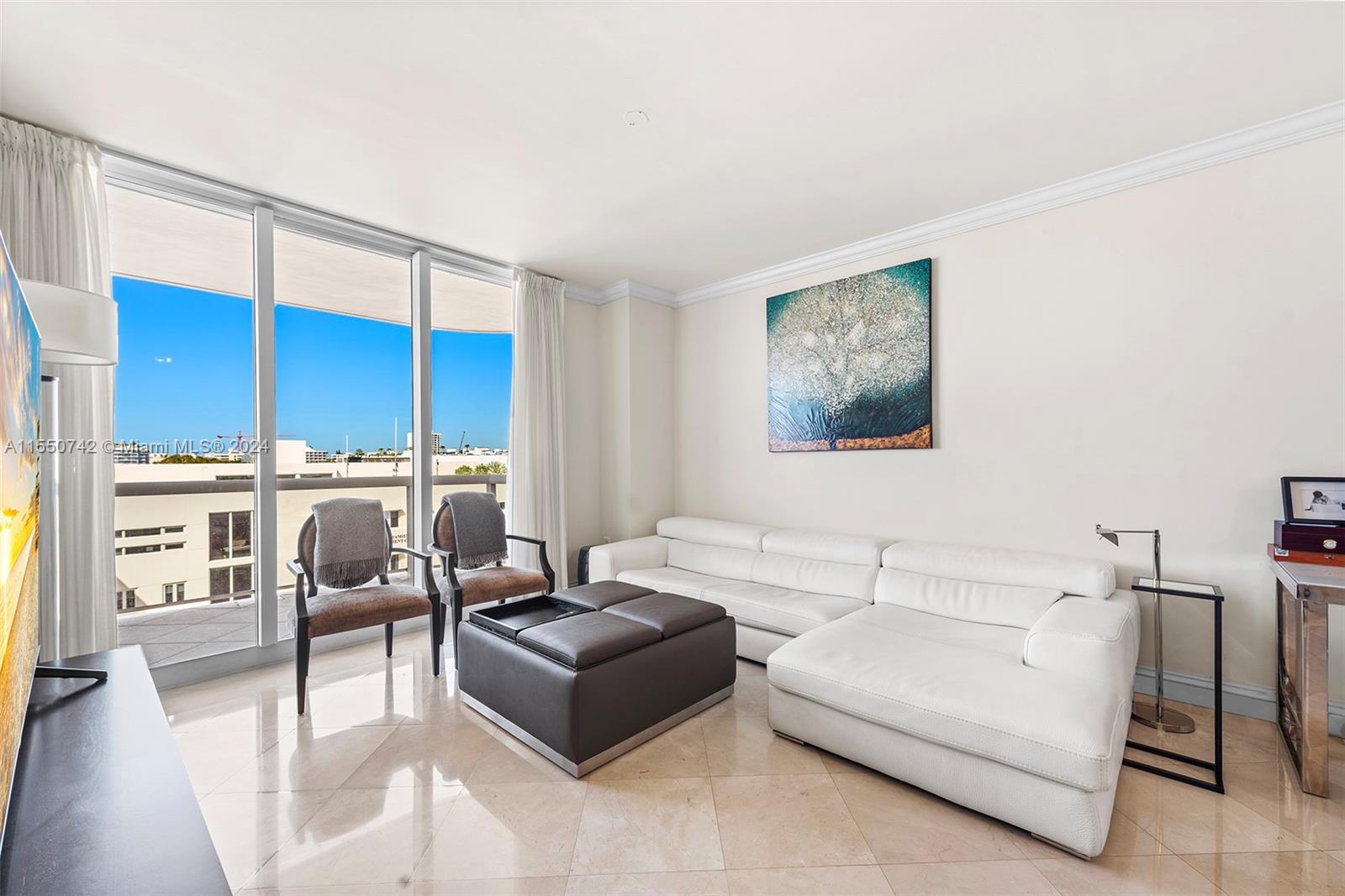 9559 Collins Ave S5-F, Surfside, FL 33154, 1 Bedroom Bedrooms, ,2 BathroomsBathrooms,Residential,For Sale,Collins Ave,A11550742