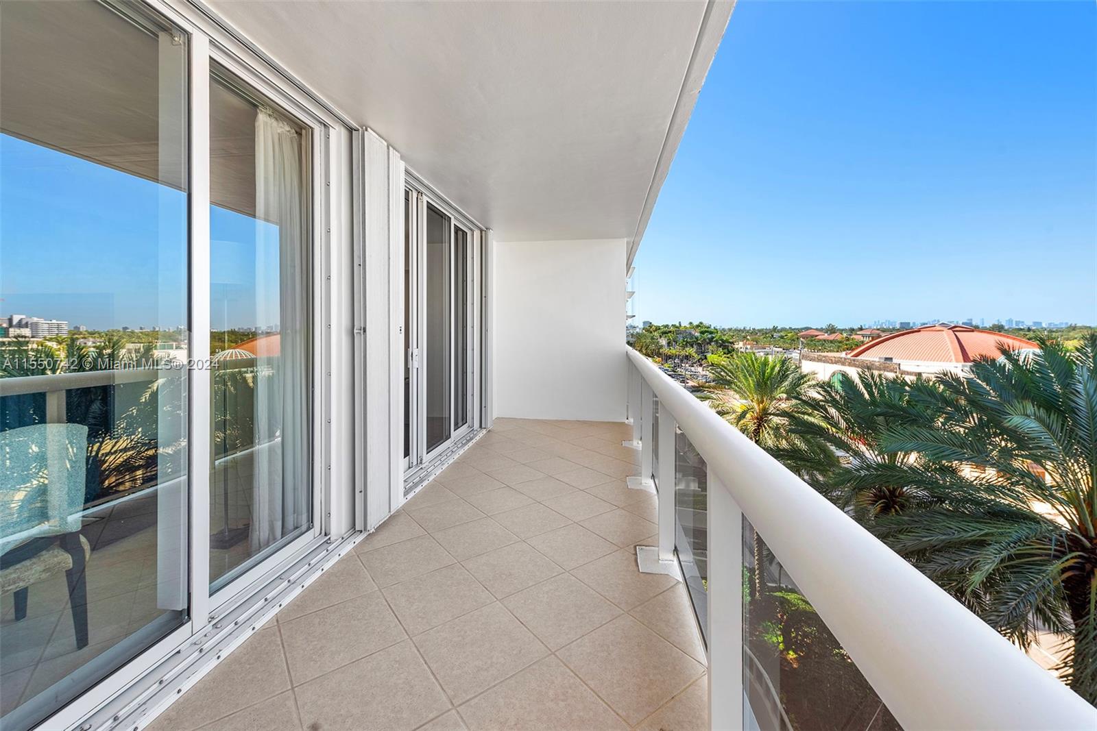 9559 Collins Ave S5-F, Surfside, FL 33154, 1 Bedroom Bedrooms, ,2 BathroomsBathrooms,Residential,For Sale,Collins Ave,A11550742