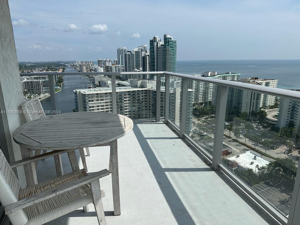 4010 S Ocean Dr R2301, Hollywood, Florida 33019, 2 Bedrooms Bedrooms, ,2 BathroomsBathrooms,Residential,For Sale,4010 S Ocean Dr R2301,A11550889
