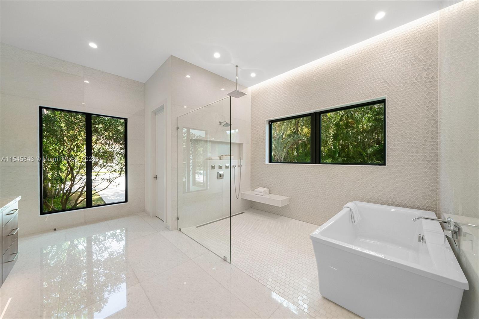 6725 92nd St, Pinecrest, FL, 33156 United States, 7 Bedrooms Bedrooms, ,8 BathroomsBathrooms,Residential,For Sale,92nd St,A11545843