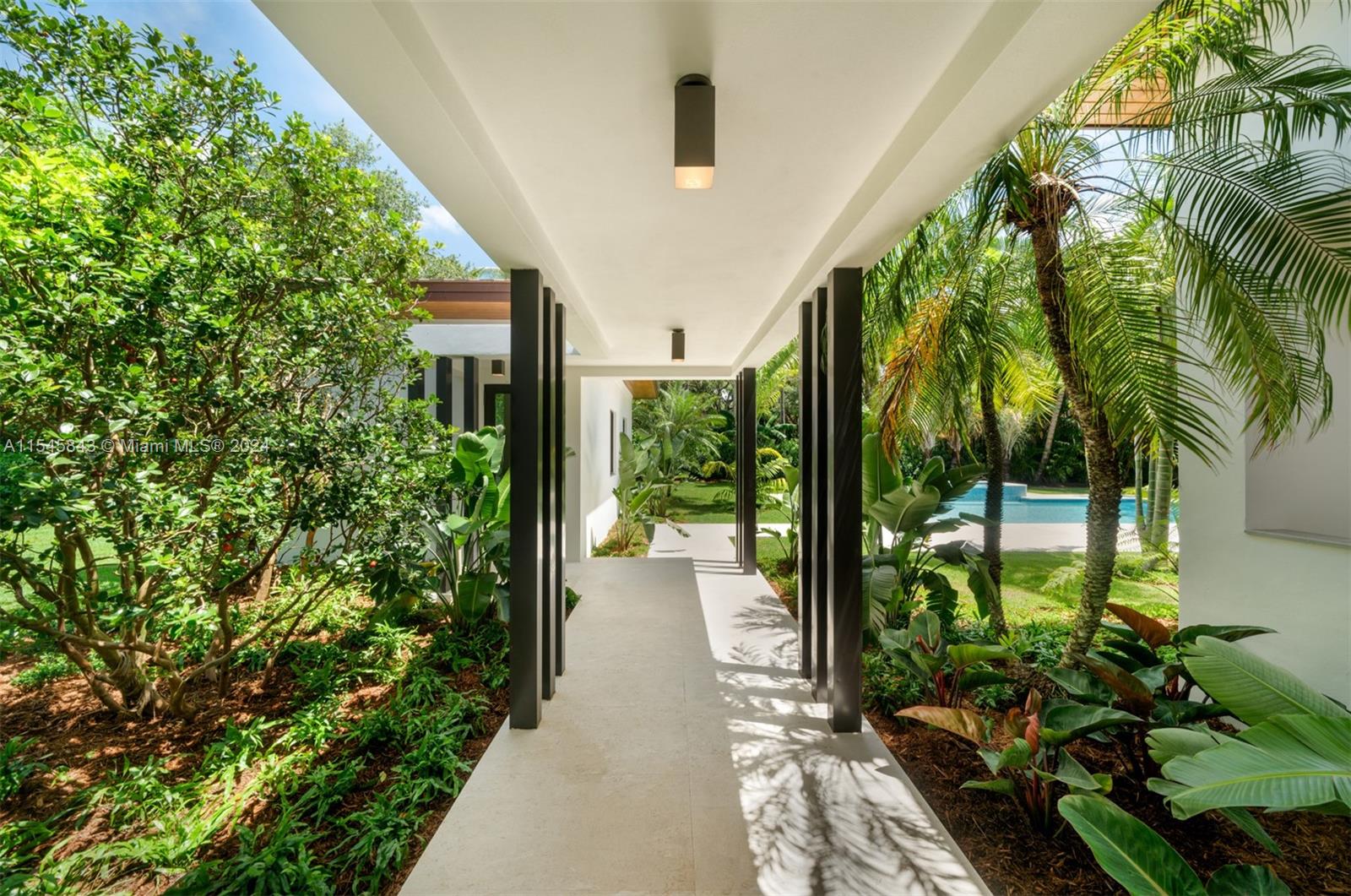 6725 92nd St, Pinecrest, FL, 33156 United States, 7 Bedrooms Bedrooms, ,8 BathroomsBathrooms,Residential,For Sale,92nd St,A11545843