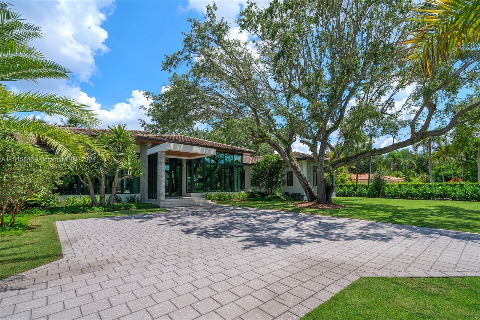 6725 92nd St, Pinecrest, FL, 33156 United States, 7 Bedrooms Bedrooms, ,8 BathroomsBathrooms,Residential,For Sale,92nd St,A11545843