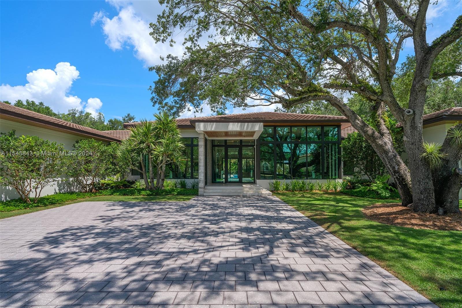 6725 92nd St, Pinecrest, FL, 33156 United States, 7 Bedrooms Bedrooms, ,8 BathroomsBathrooms,Residential,For Sale,92nd St,A11545843