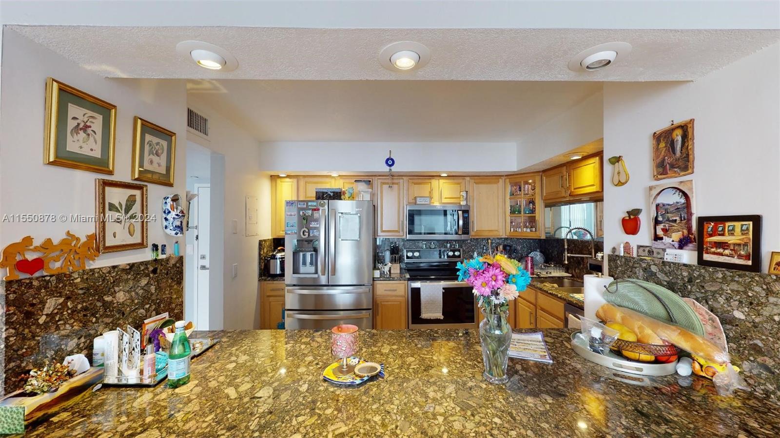 2851 NE 183rd St 1706E, Aventura, Florida 33160, 2 Bedrooms Bedrooms, ,2 BathroomsBathrooms,Residentiallease,For Rent,2851 NE 183rd St 1706E,A11550878