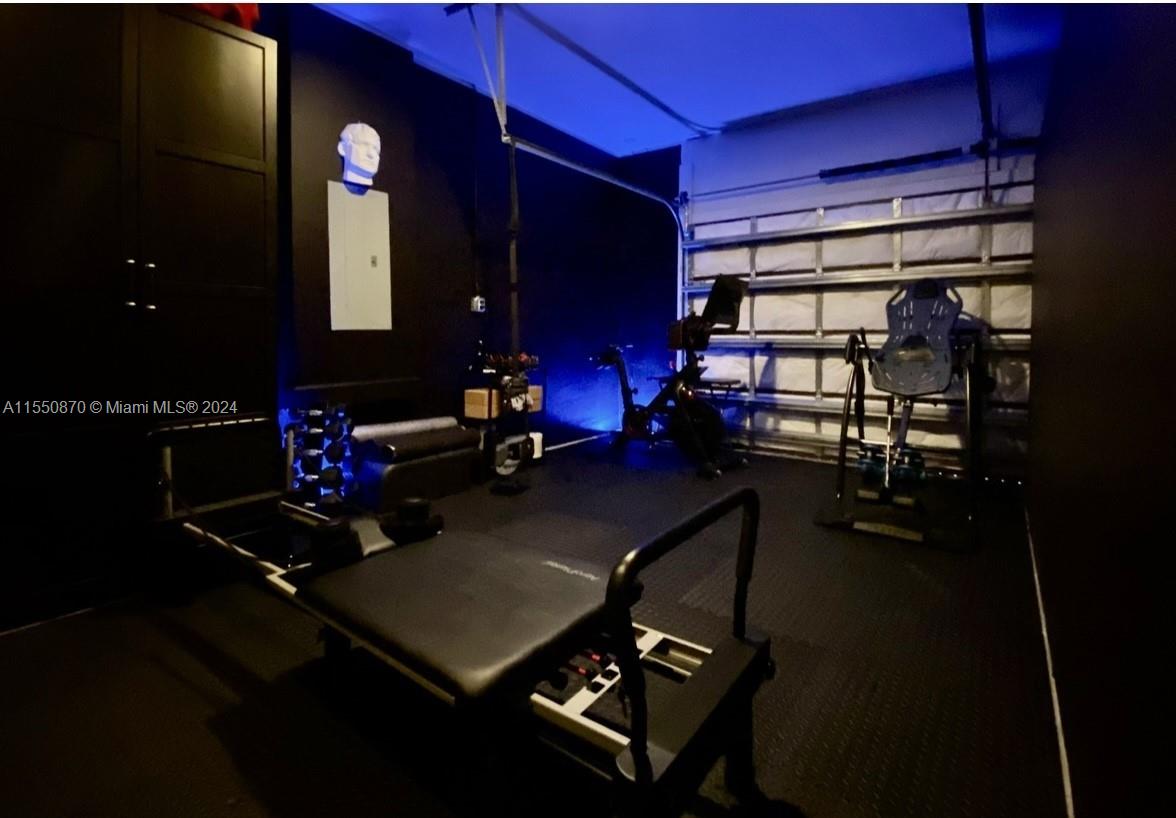 Garage/Gym
