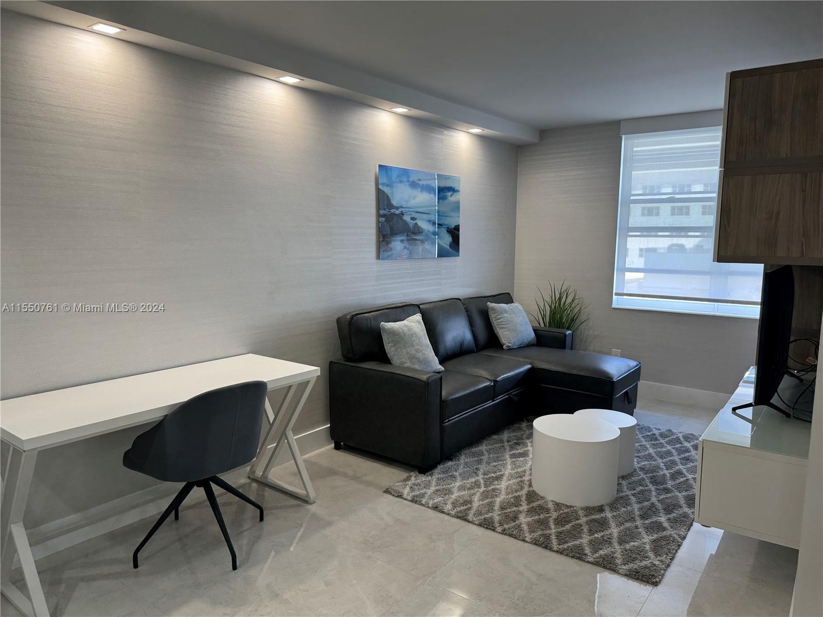 100 Lincoln Rd 625, Miami Beach, Florida 33139, 1 Bedroom Bedrooms, ,1 BathroomBathrooms,Residentiallease,For Rent,100 Lincoln Rd 625,A11550761