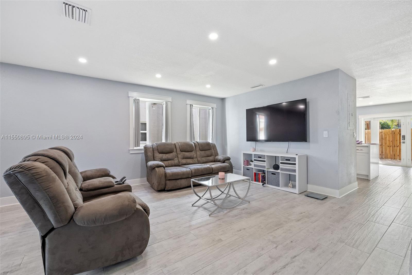 6498 129 AVENUE, Miami, FL, 33183 United States, 3 Bedrooms Bedrooms, ,2 BathroomsBathrooms,Residential,For Sale,129 AVENUE,A11550895