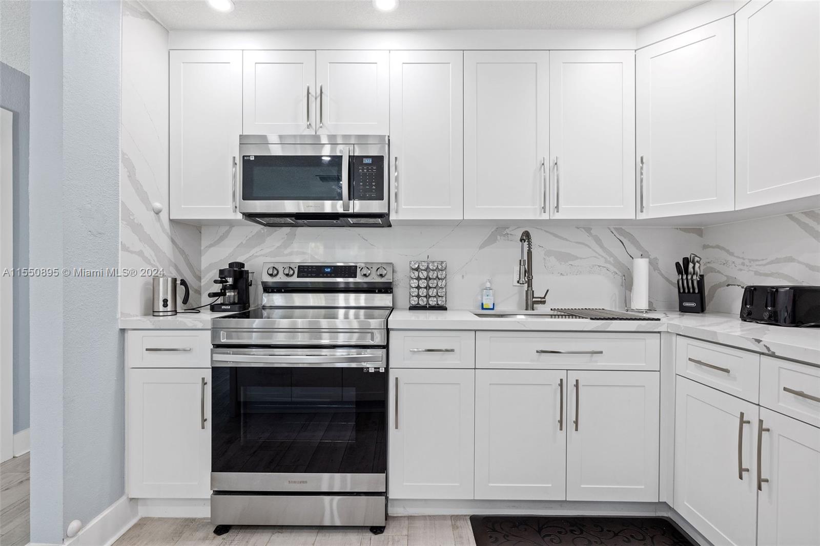 6498 129 AVENUE, Miami, FL, 33183 United States, 3 Bedrooms Bedrooms, ,2 BathroomsBathrooms,Residential,For Sale,129 AVENUE,A11550895