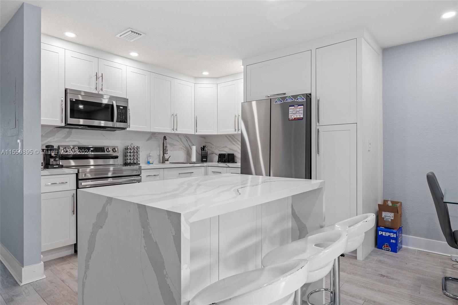 6498 129 AVENUE, Miami, FL, 33183 United States, 3 Bedrooms Bedrooms, ,2 BathroomsBathrooms,Residential,For Sale,129 AVENUE,A11550895