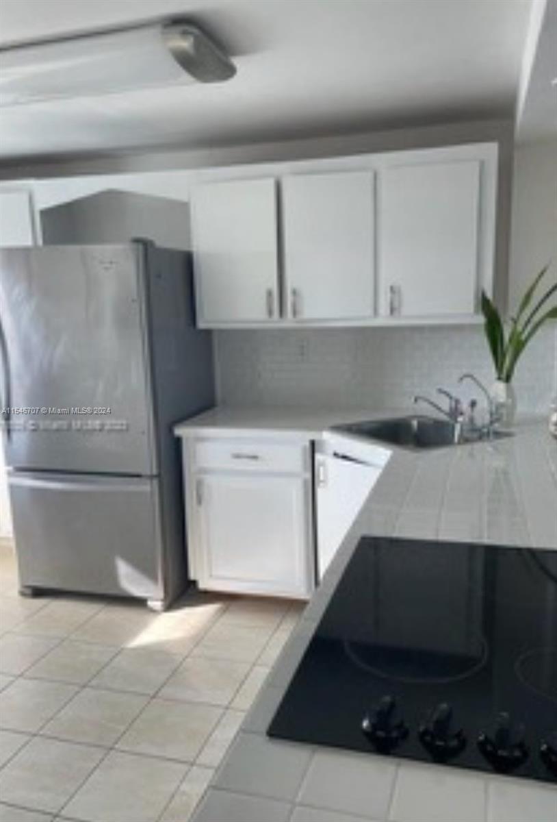 1075 Miami Gardens Dr, Miami, FL, 33179 United States, 1 Bedroom Bedrooms, ,1 BathroomBathrooms,Residential,For Sale,Miami Gardens Dr,A11546707