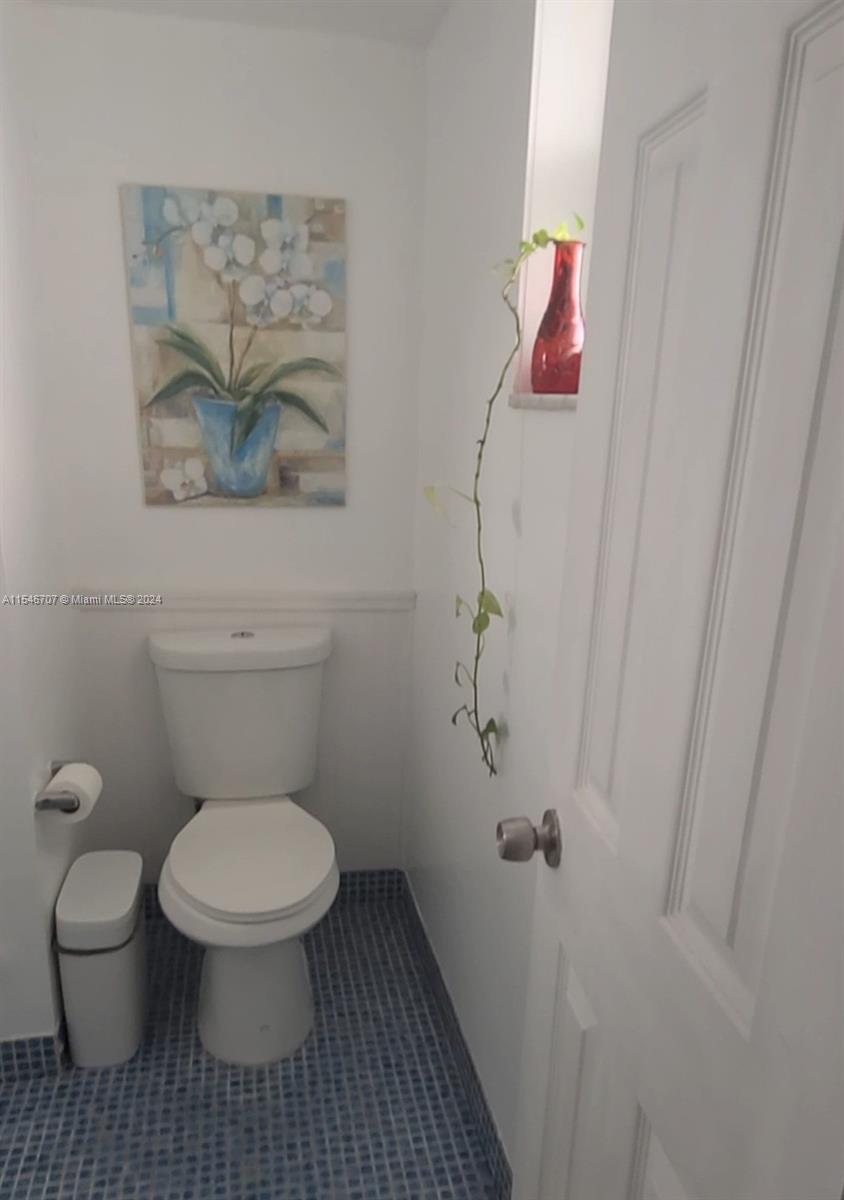 1075 Miami Gardens Dr, Miami, FL, 33179 United States, 1 Bedroom Bedrooms, ,1 BathroomBathrooms,Residential,For Sale,Miami Gardens Dr,A11546707