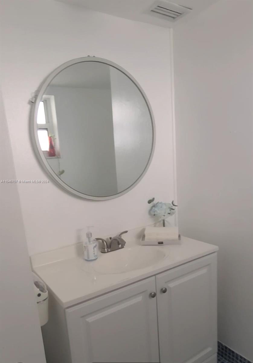 1075 Miami Gardens Dr, Miami, FL, 33179 United States, 1 Bedroom Bedrooms, ,1 BathroomBathrooms,Residential,For Sale,Miami Gardens Dr,A11546707