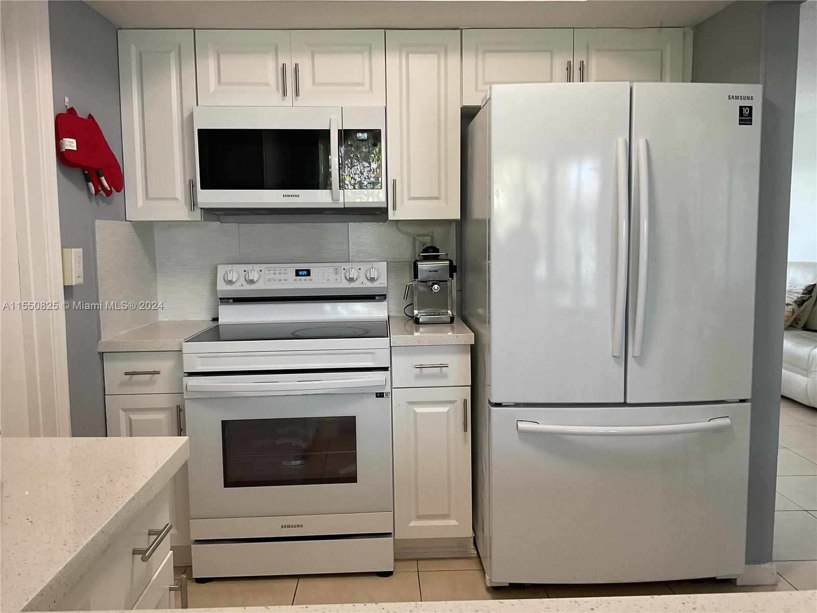 5721 65th Ter, Tamarac, FL, 33321 United States, 2 Bedrooms Bedrooms, ,1 BathroomBathrooms,Residential,For Sale,65th Ter,A11550825