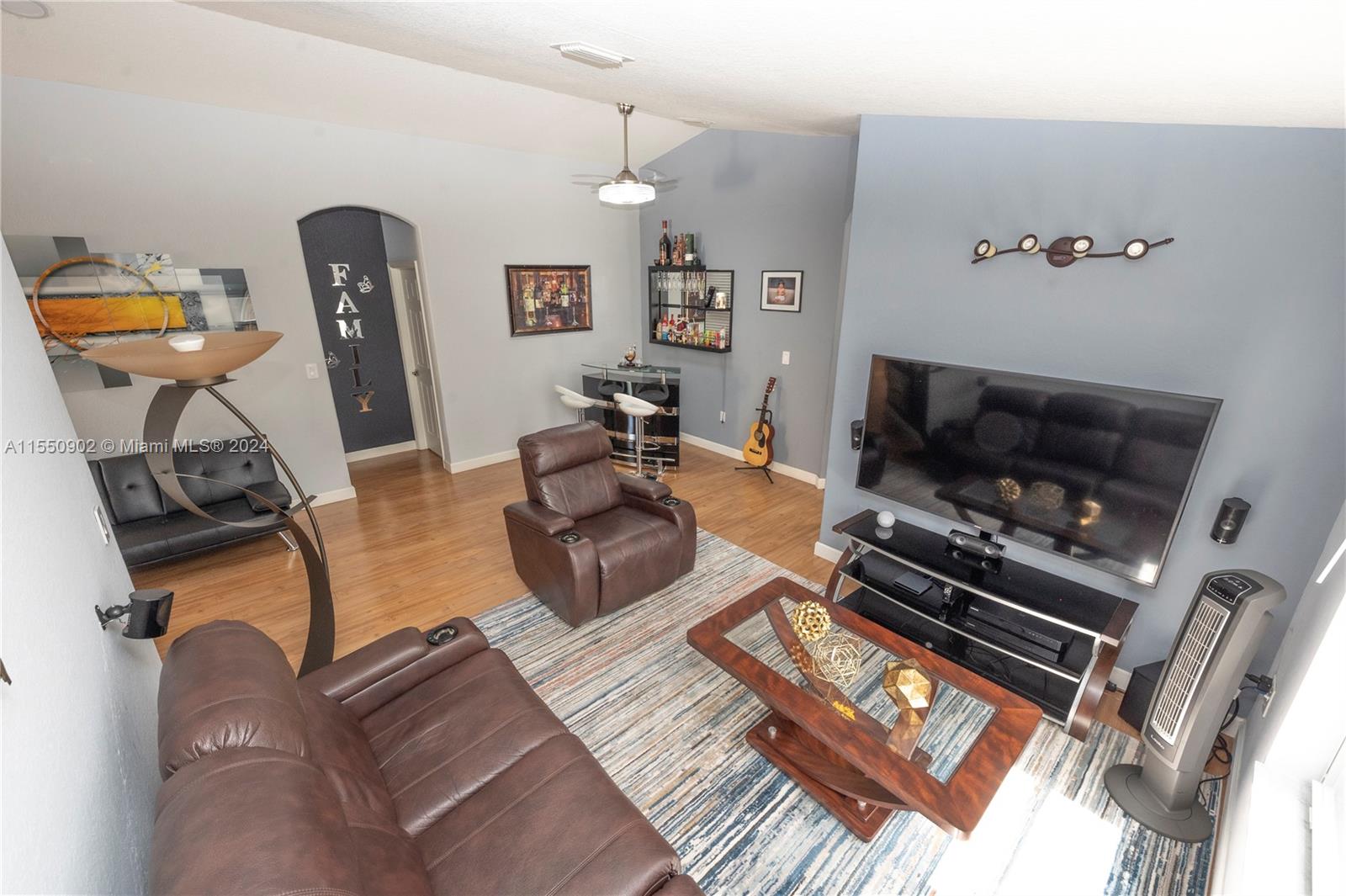 1411 SE 18th Ter, Homestead, Florida 33035, 3 Bedrooms Bedrooms, ,2 BathroomsBathrooms,Residential,For Sale,1411 SE 18th Ter,A11550902