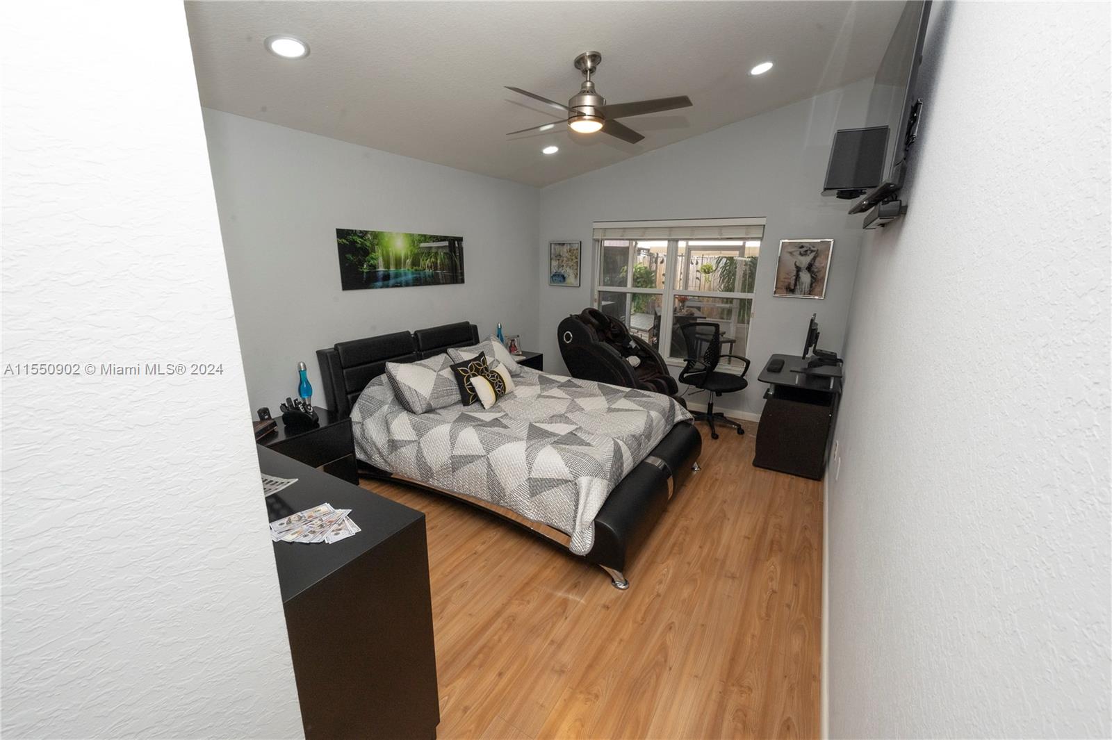 1411 SE 18th Ter, Homestead, Florida 33035, 3 Bedrooms Bedrooms, ,2 BathroomsBathrooms,Residential,For Sale,1411 SE 18th Ter,A11550902