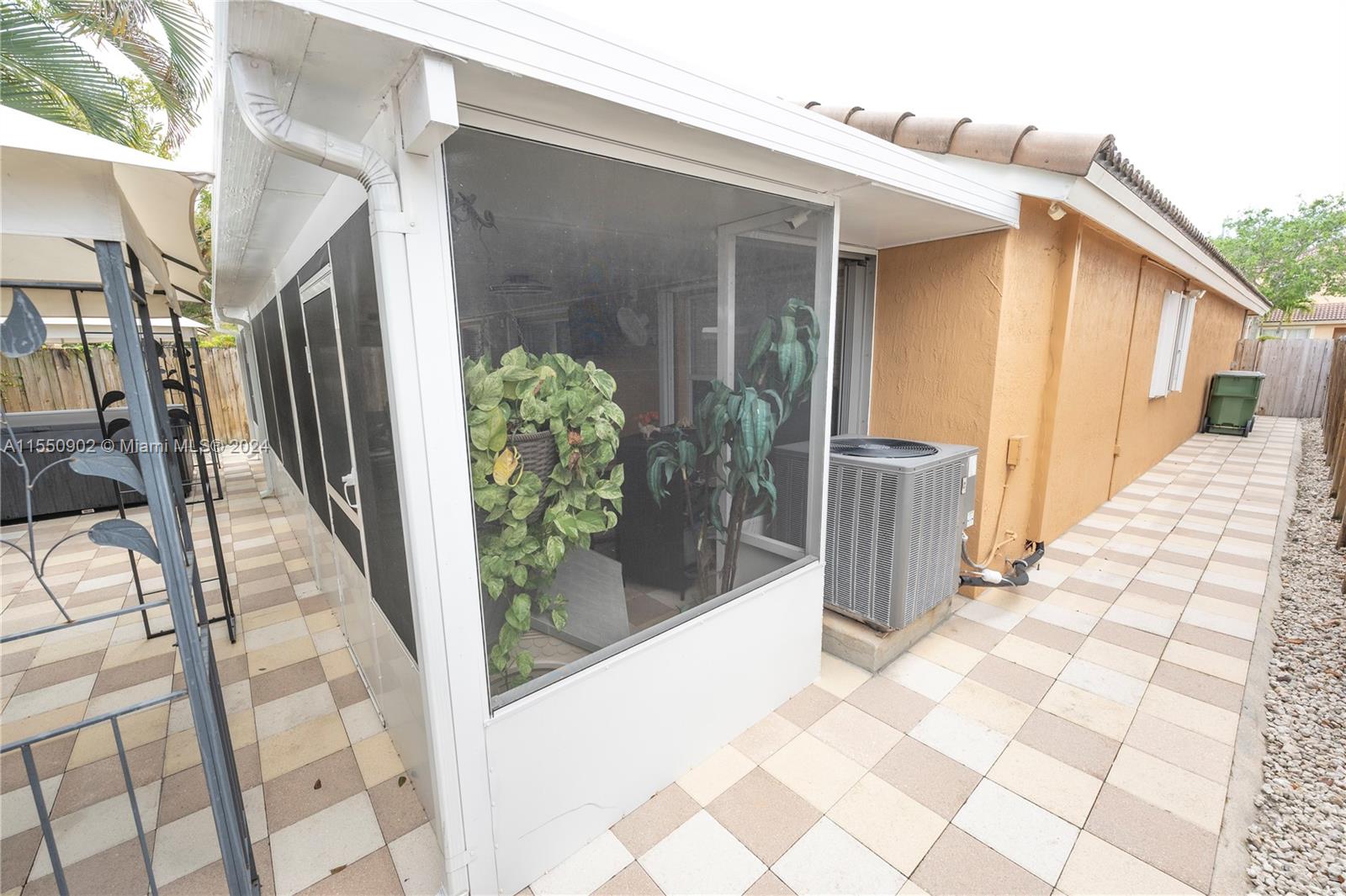 1411 SE 18th Ter, Homestead, Florida 33035, 3 Bedrooms Bedrooms, ,2 BathroomsBathrooms,Residential,For Sale,1411 SE 18th Ter,A11550902