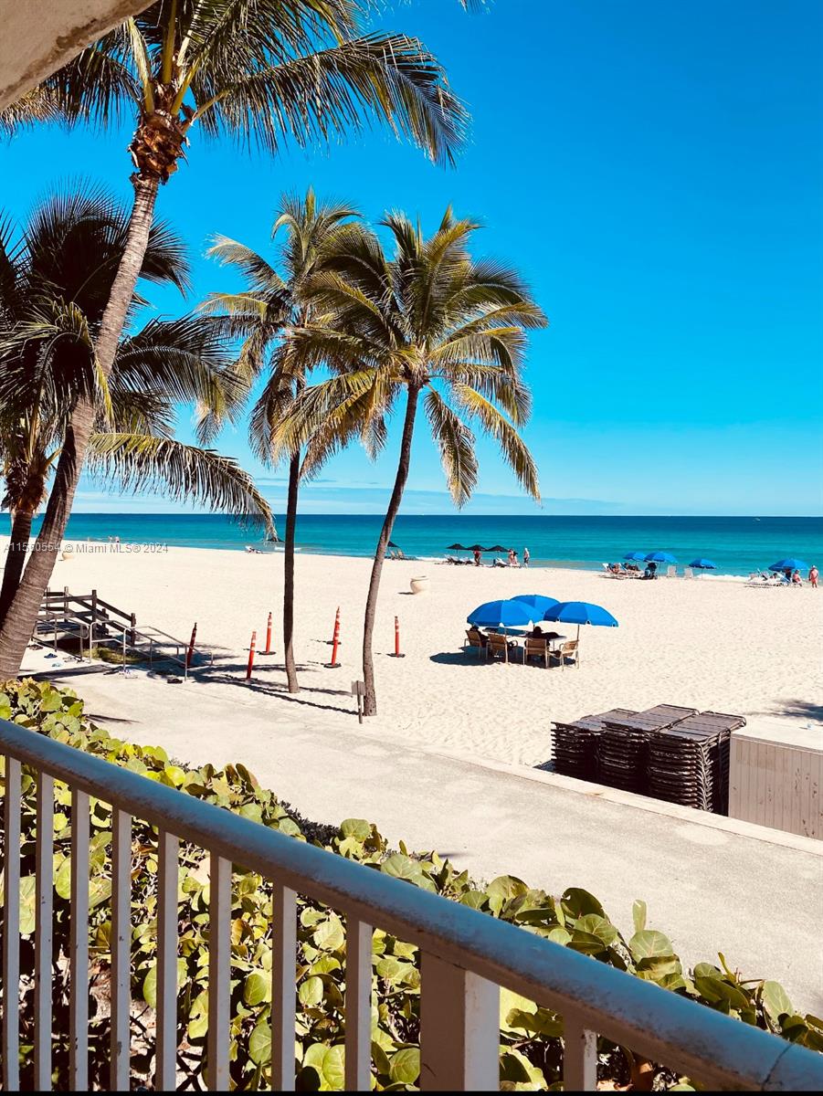 2301 S Ocean Dr 207, Hollywood, Florida 33019, 2 Bedrooms Bedrooms, ,2 BathroomsBathrooms,Residentiallease,For Rent,2301 S Ocean Dr 207,A11550554