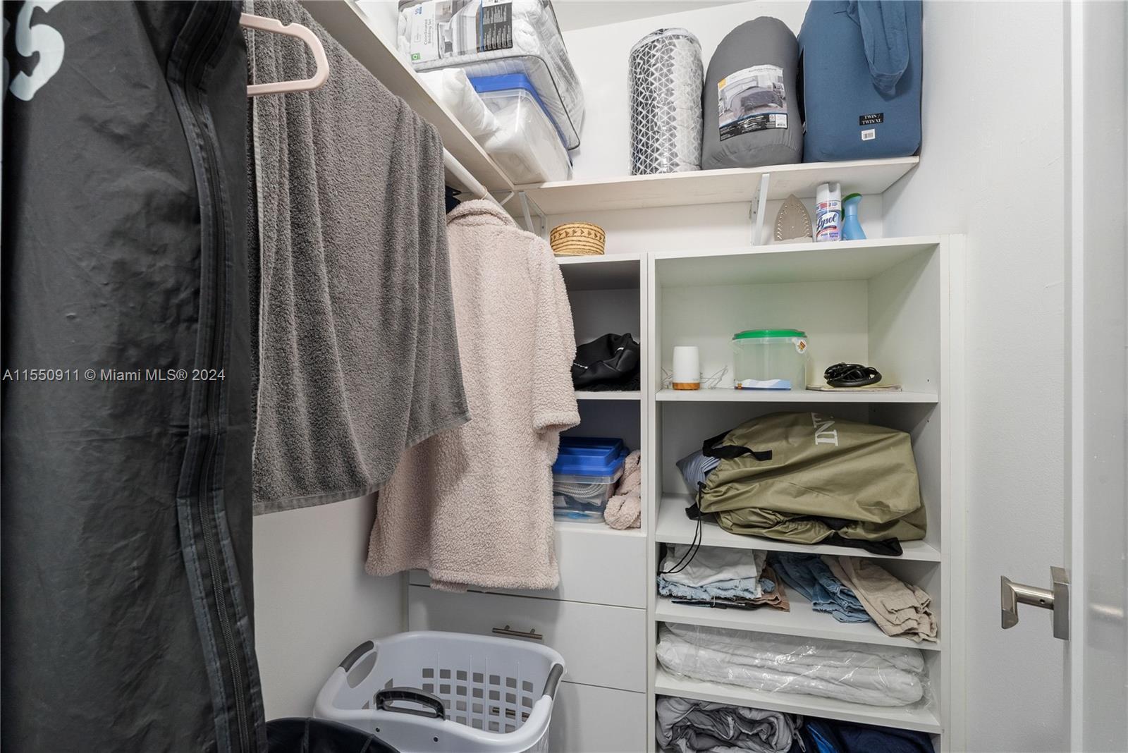 4200 Hillcrest Dr 208, Hollywood, Florida 33021, 1 Bedroom Bedrooms, ,1 BathroomBathrooms,Residential,For Sale,4200 Hillcrest Dr 208,A11550911