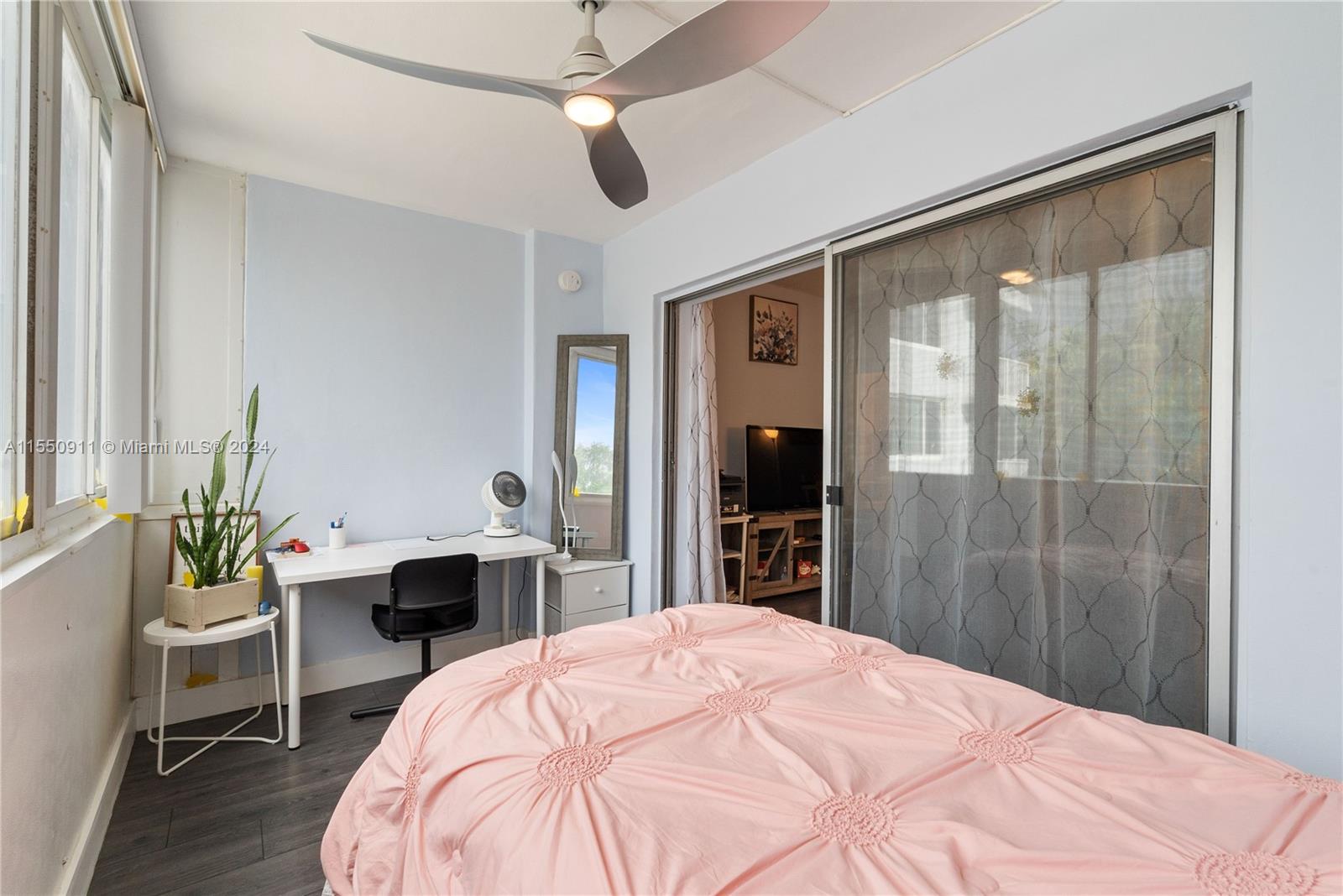 4200 Hillcrest Dr 208, Hollywood, Florida 33021, 1 Bedroom Bedrooms, ,1 BathroomBathrooms,Residential,For Sale,4200 Hillcrest Dr 208,A11550911