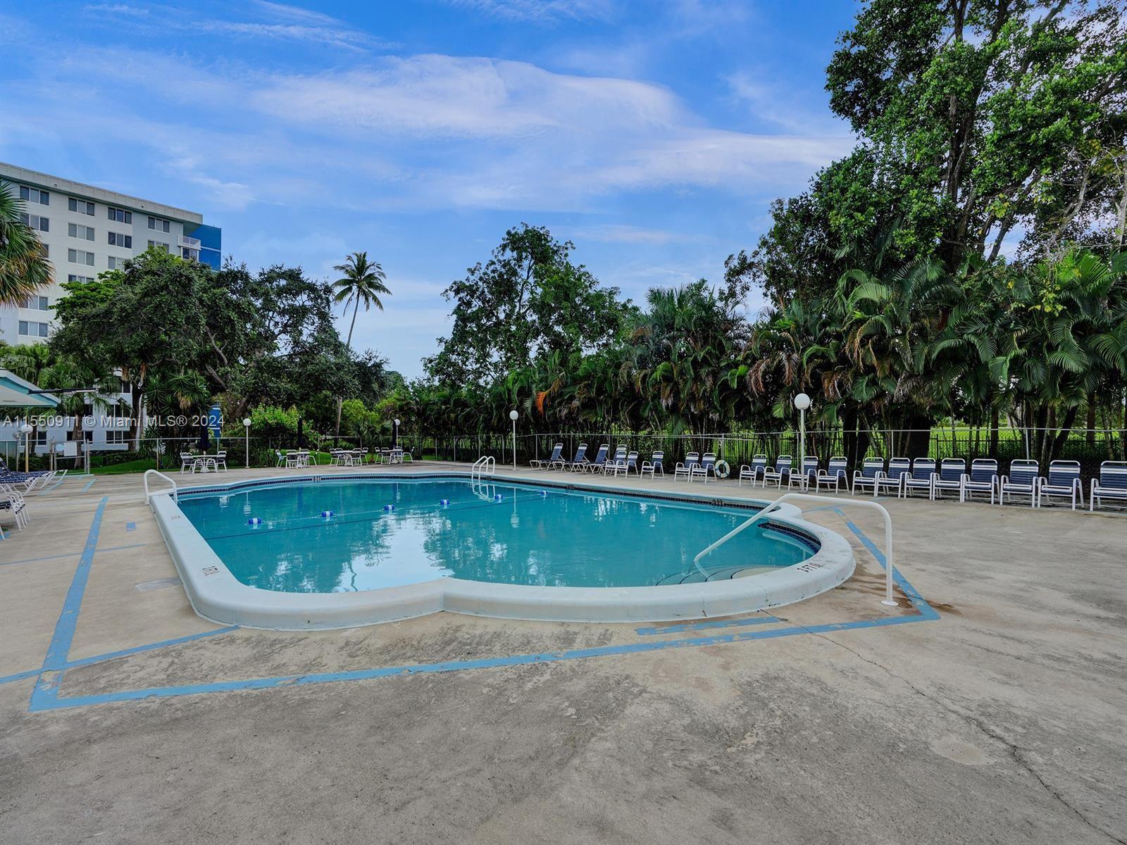 4200 Hillcrest Dr, Hollywood, FL, 33021 United States, 1 Bedroom Bedrooms, ,1 BathroomBathrooms,Residential,For Sale,Hillcrest Dr,A11550911
