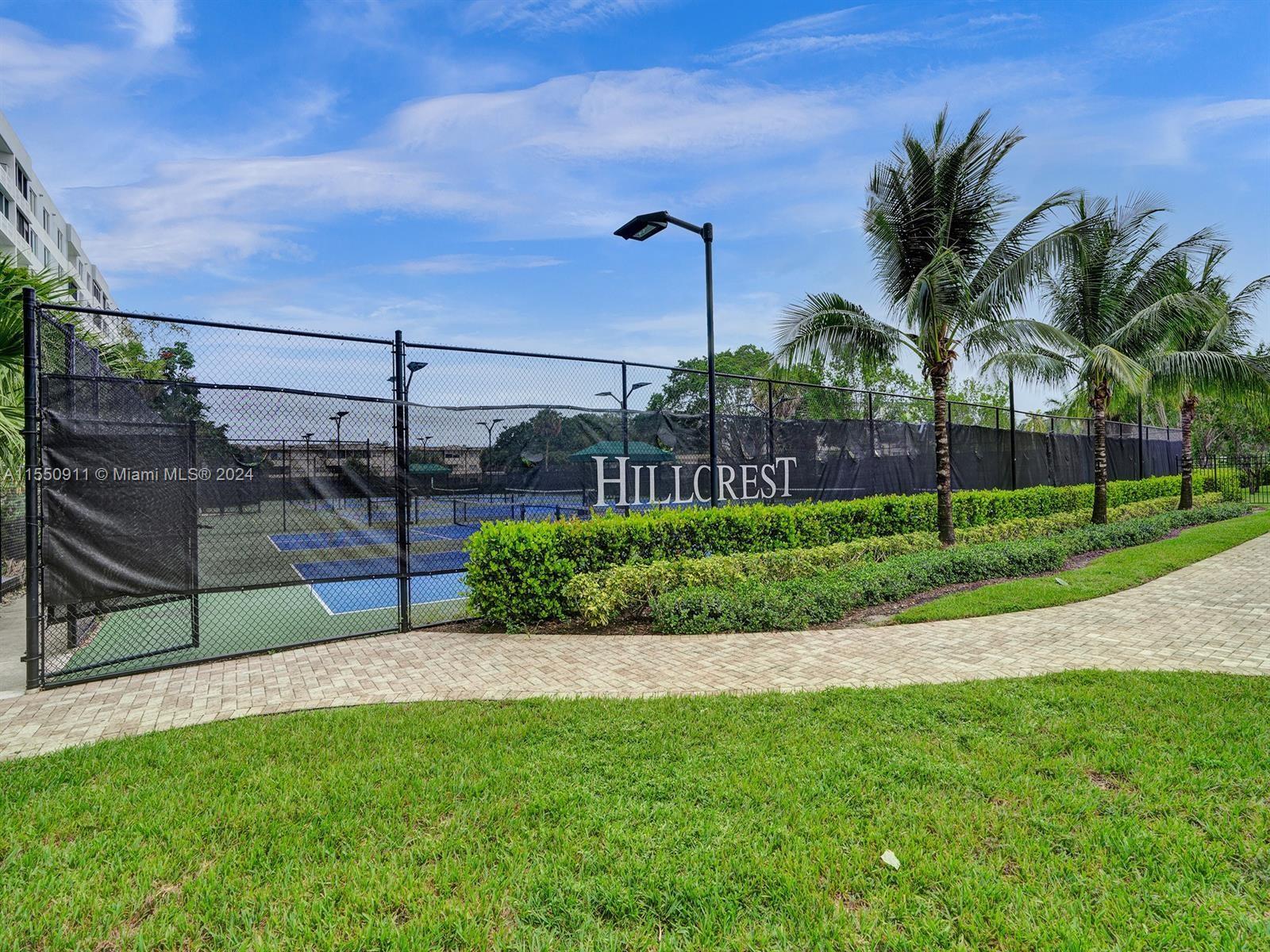 4200 Hillcrest Dr 208, Hollywood, Florida 33021, 1 Bedroom Bedrooms, ,1 BathroomBathrooms,Residential,For Sale,4200 Hillcrest Dr 208,A11550911