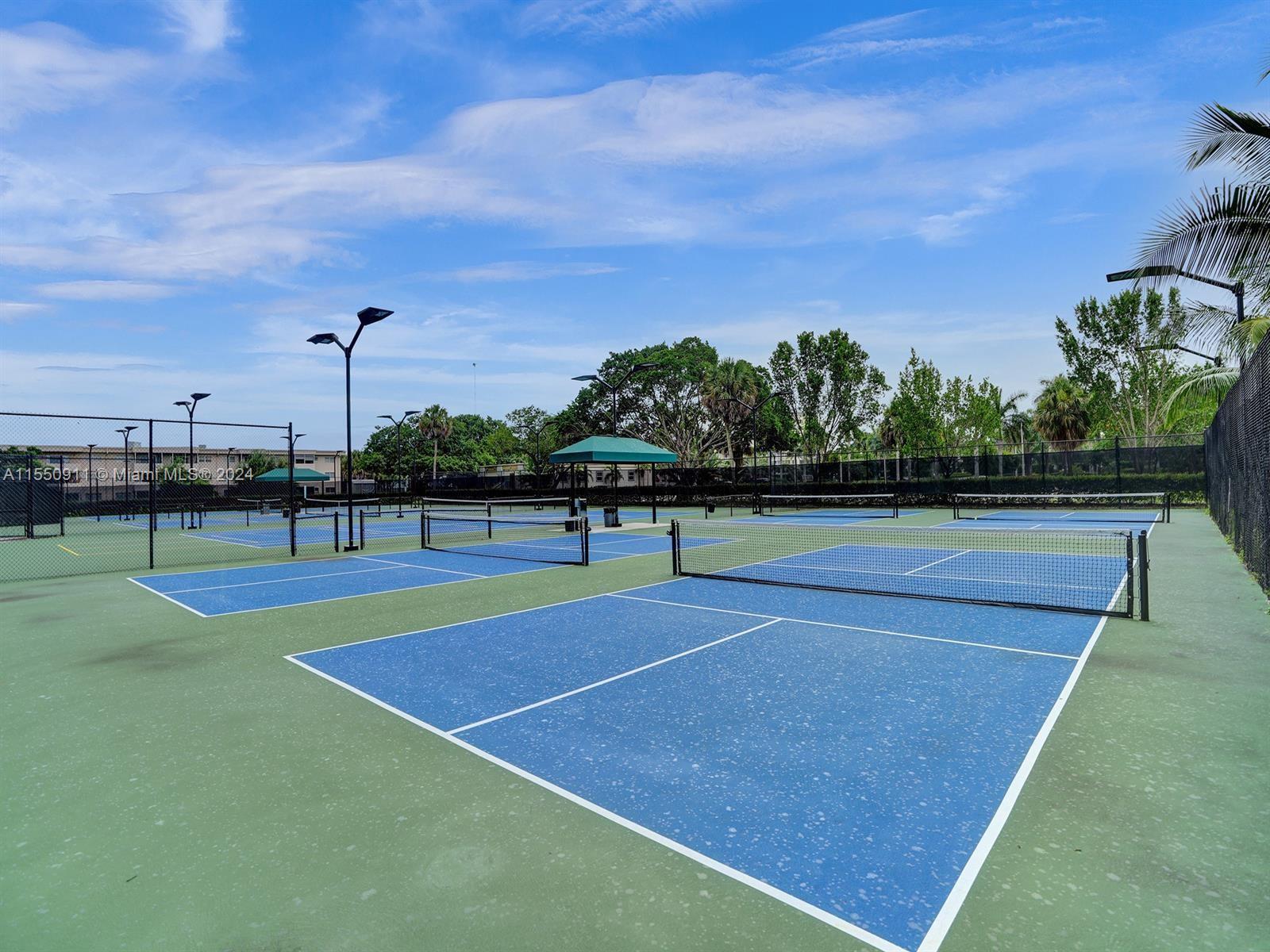 4200 Hillcrest Dr, Hollywood, FL, 33021 United States, 1 Bedroom Bedrooms, ,1 BathroomBathrooms,Residential,For Sale,Hillcrest Dr,A11550911