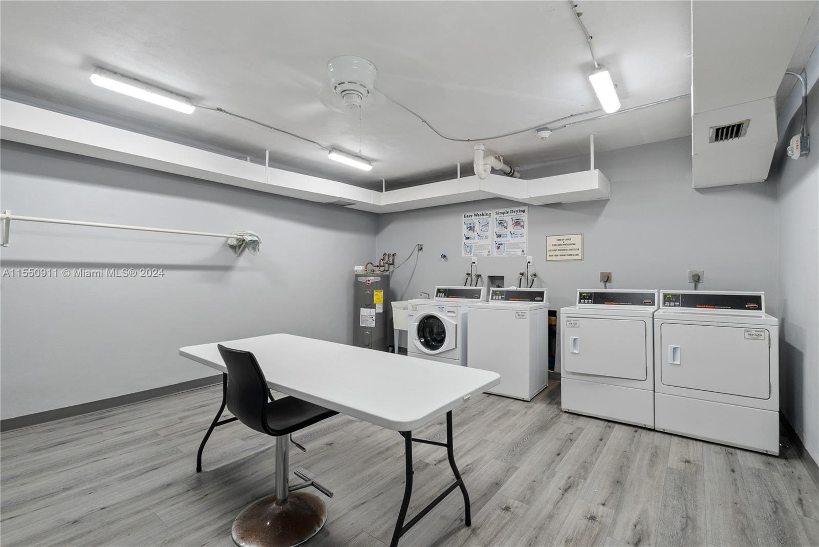 4200 Hillcrest Dr 208, Hollywood, Florida 33021, 1 Bedroom Bedrooms, ,1 BathroomBathrooms,Residential,For Sale,4200 Hillcrest Dr 208,A11550911