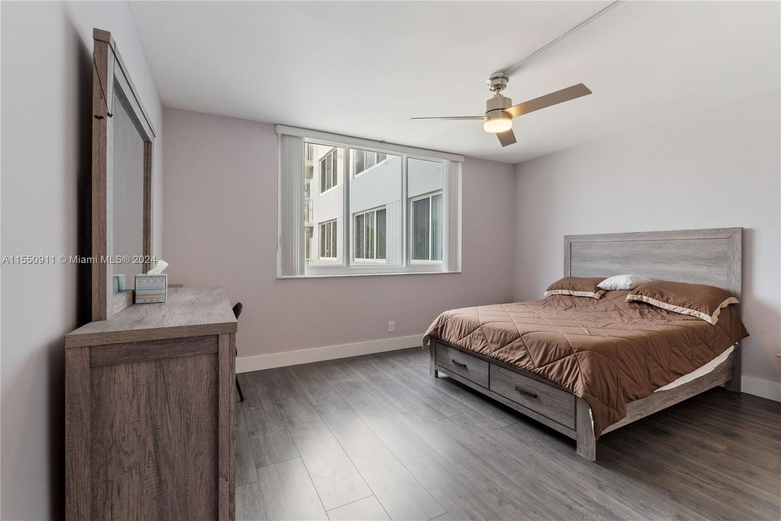 4200 Hillcrest Dr 208, Hollywood, Florida 33021, 1 Bedroom Bedrooms, ,1 BathroomBathrooms,Residential,For Sale,4200 Hillcrest Dr 208,A11550911